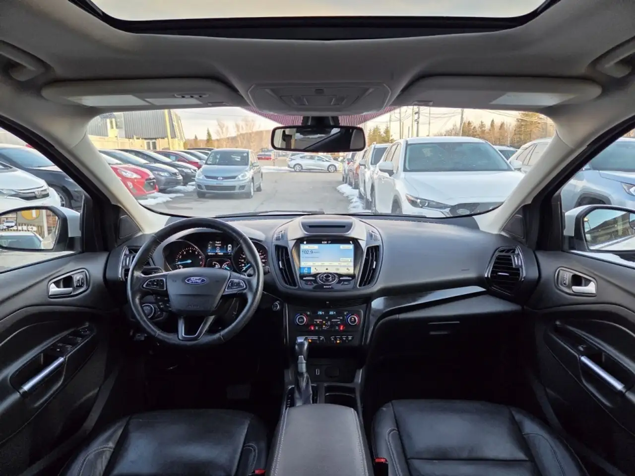 Ford Escape снимка Ford Escape