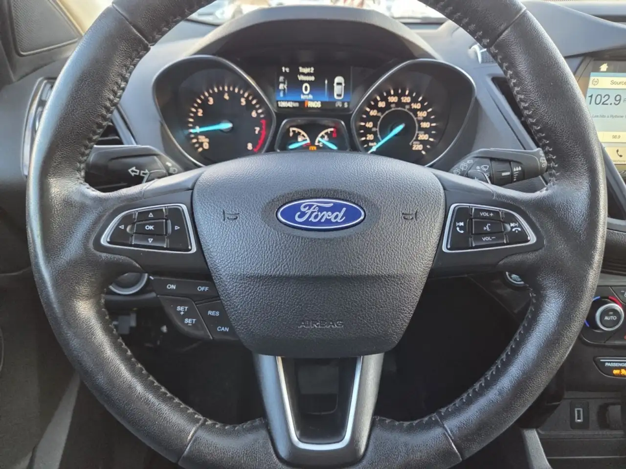 Ford Escape снимка Ford Escape