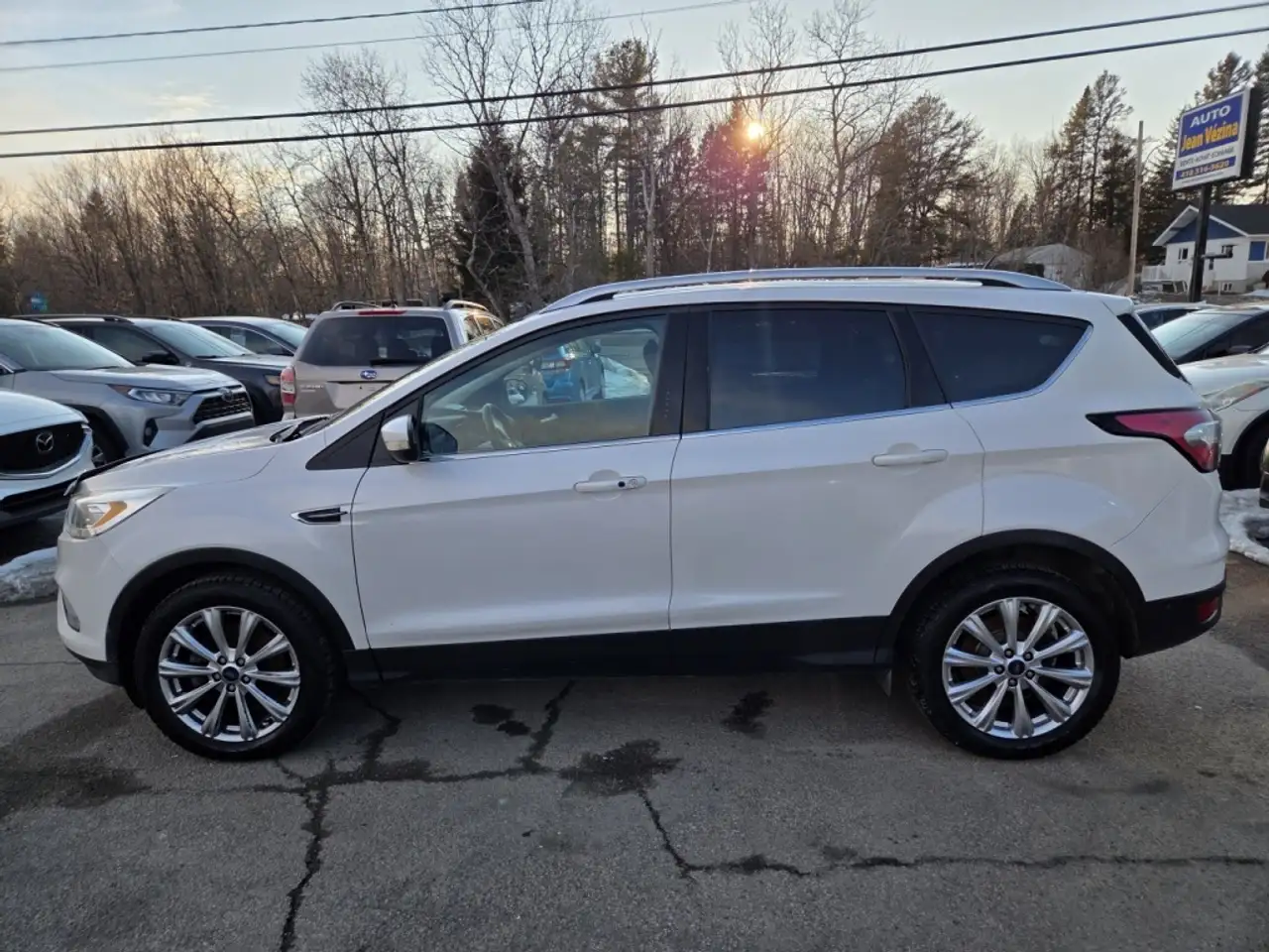 Ford Escape снимка Ford Escape