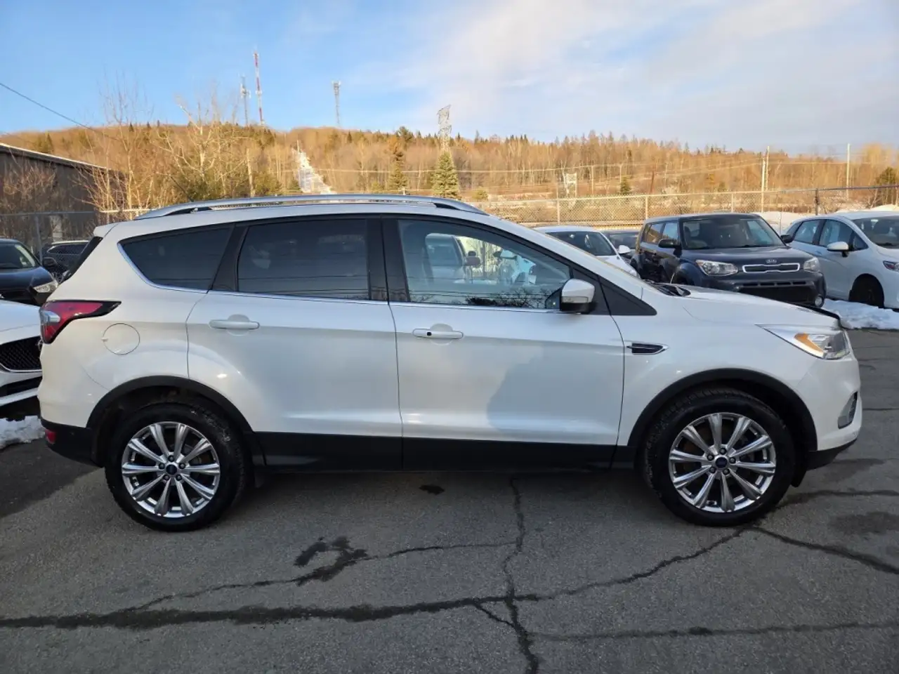 Ford Escape снимка Ford Escape