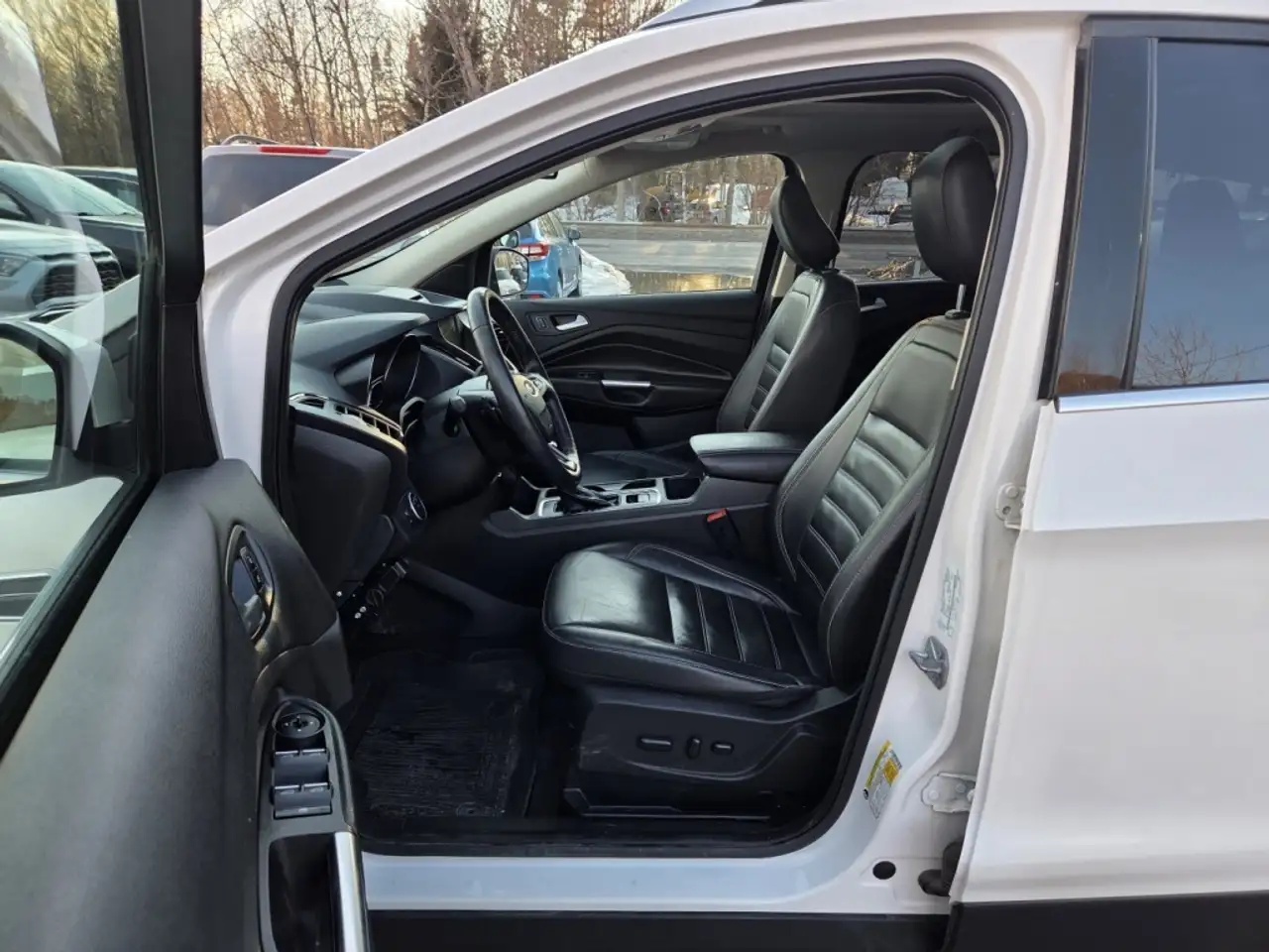 Ford Escape снимка Ford Escape