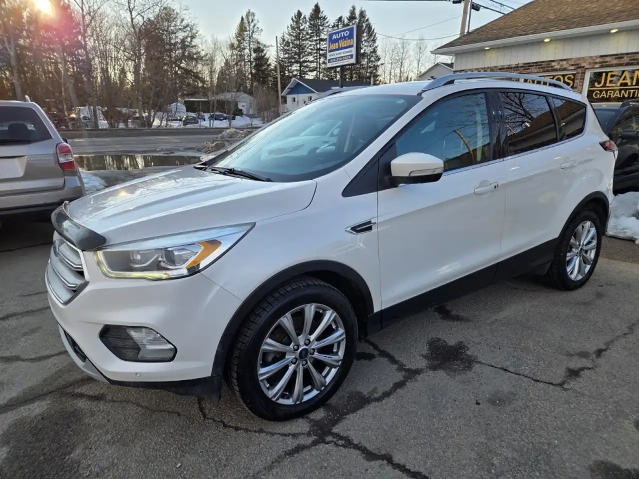 Ford Escape снимка Ford Escape