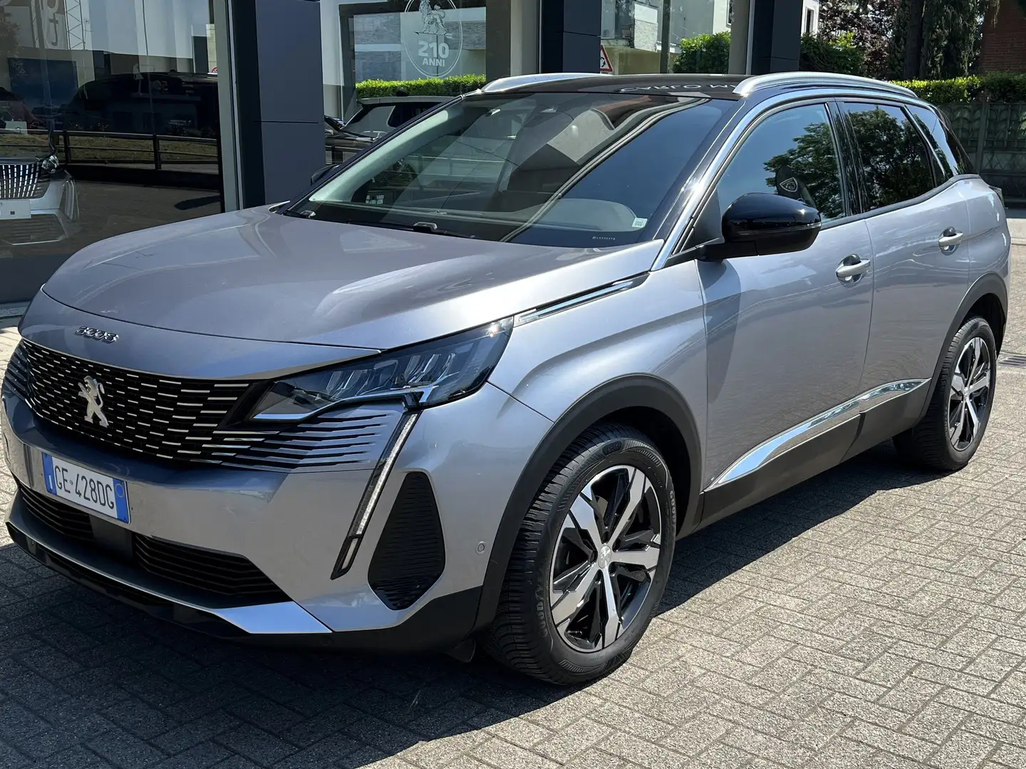Peugeot 3008 1.5 Bluehdi Allure Pack 130CV Szürke - 1