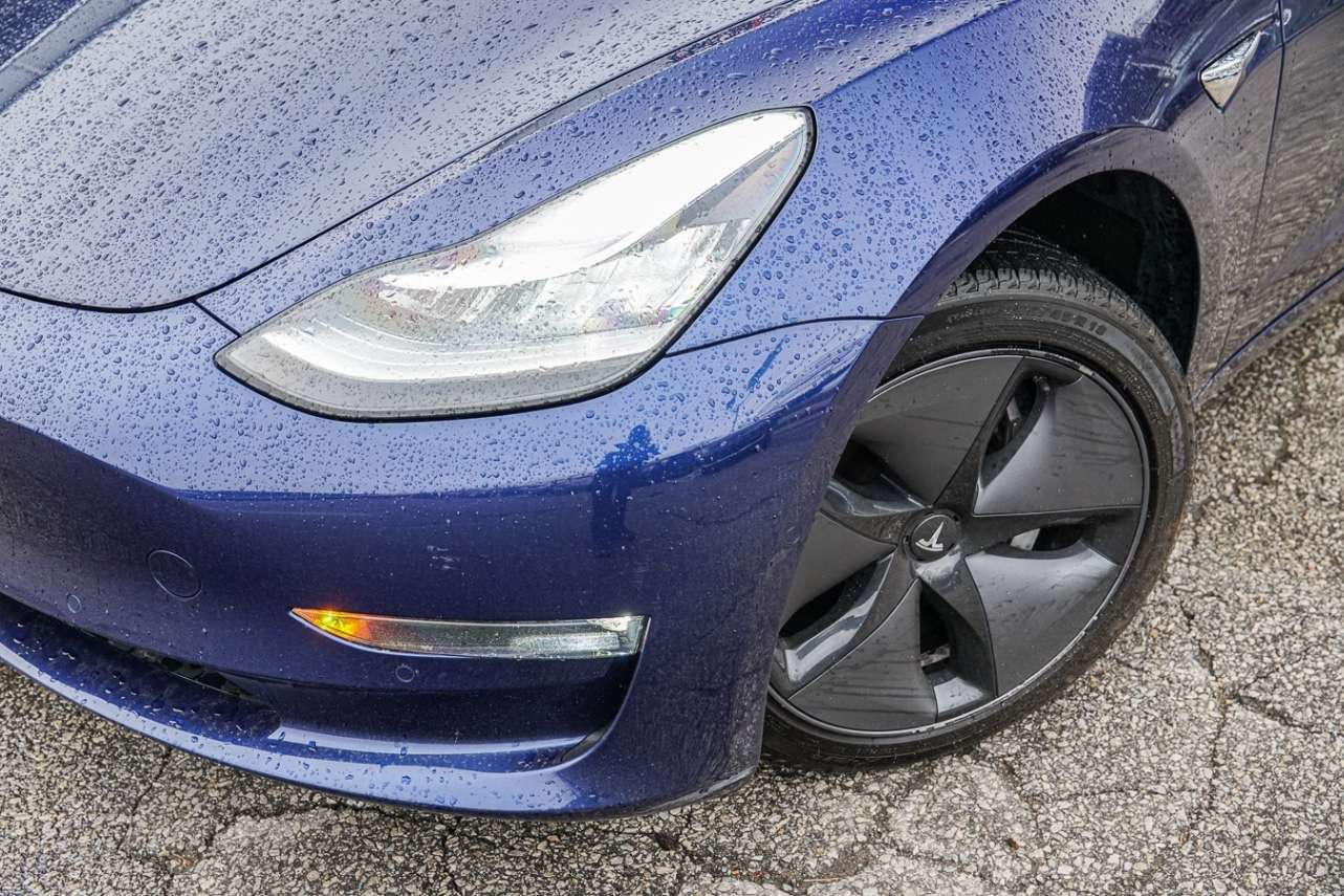 2018 Tesla Model 3 LONG RANGE alt 4