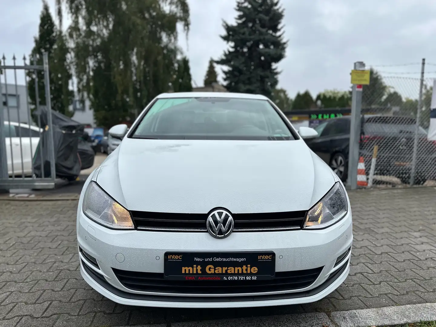 Volkswagen Golf Comfortline,AUTOMATIK,65.TKM,NAVI,VW SCHECKHEFT !! Blanc - 2