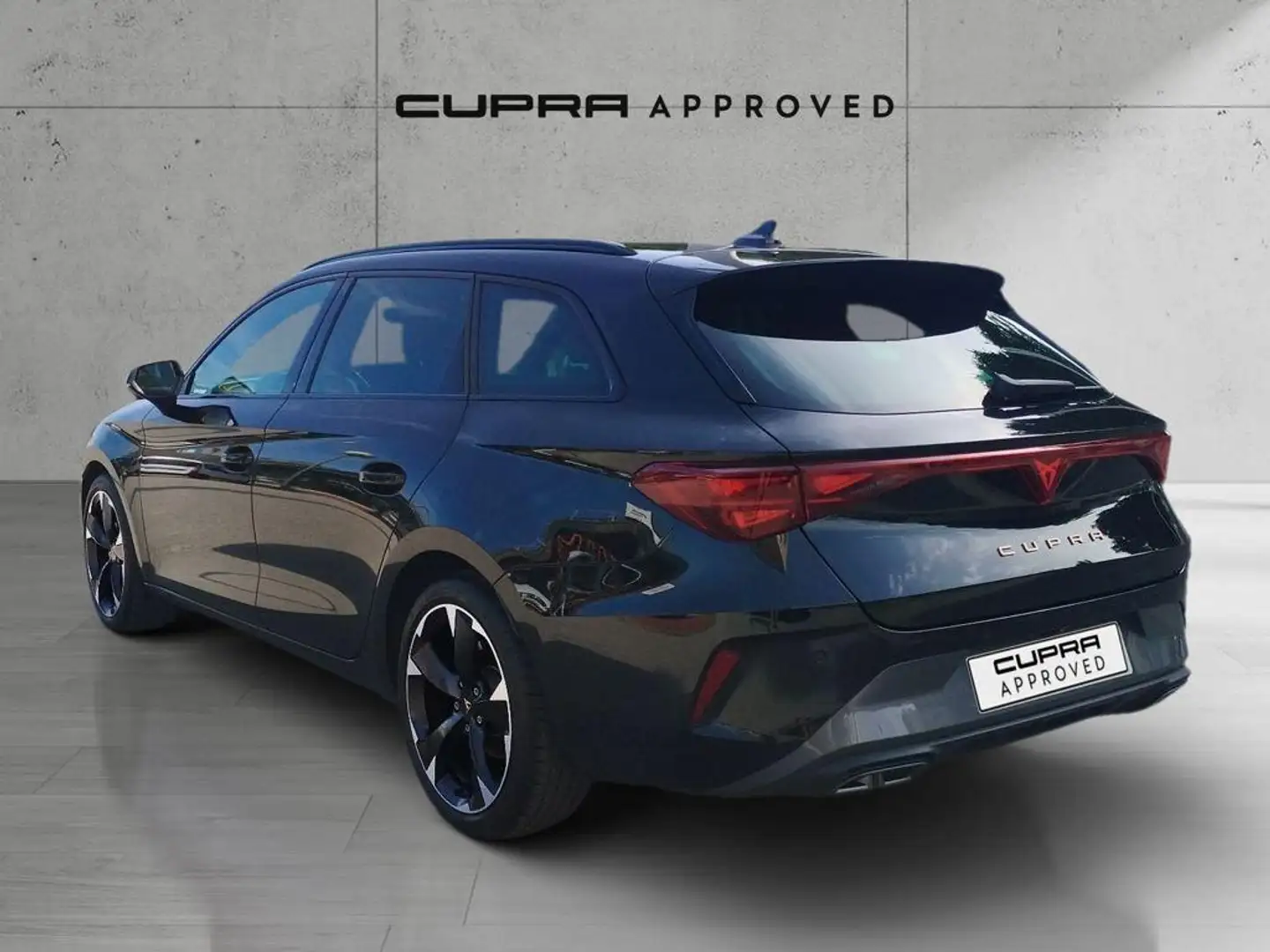 CUPRA Leon Sportstourer 1.5 TSI 110 Noir - 2