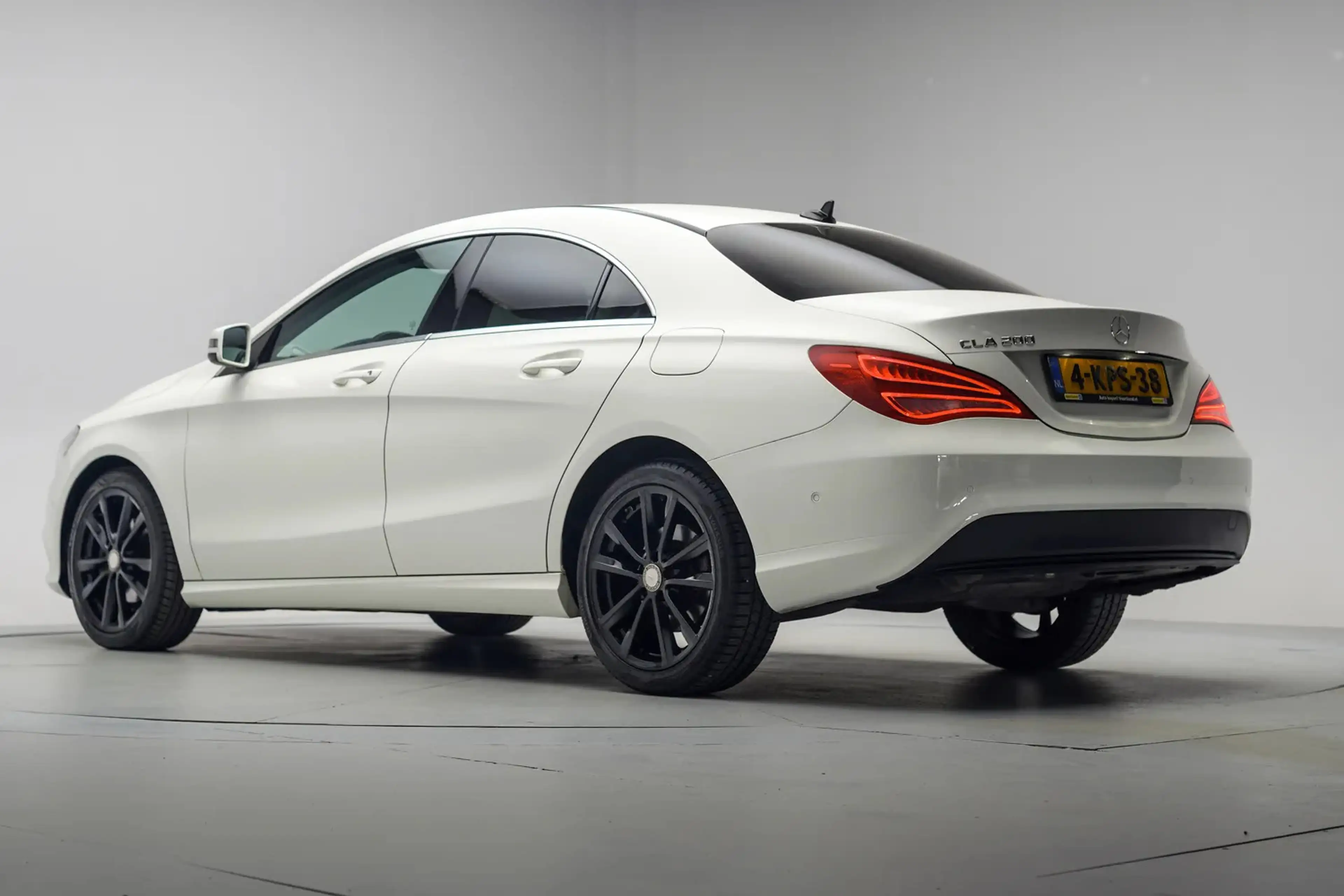 Mercedes-Benz CLA 200 Ambition Aut. [ Cruise control Climate control Led — photo 3