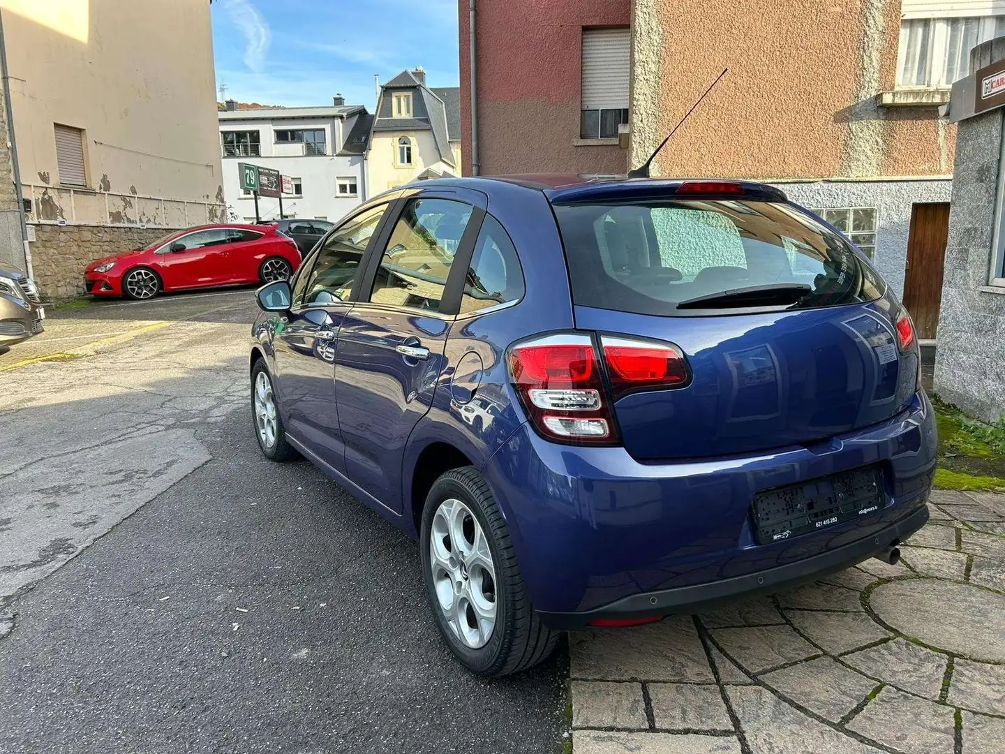 Citroen C3 HDi 90 Exclusive Automatique Rouge - 2