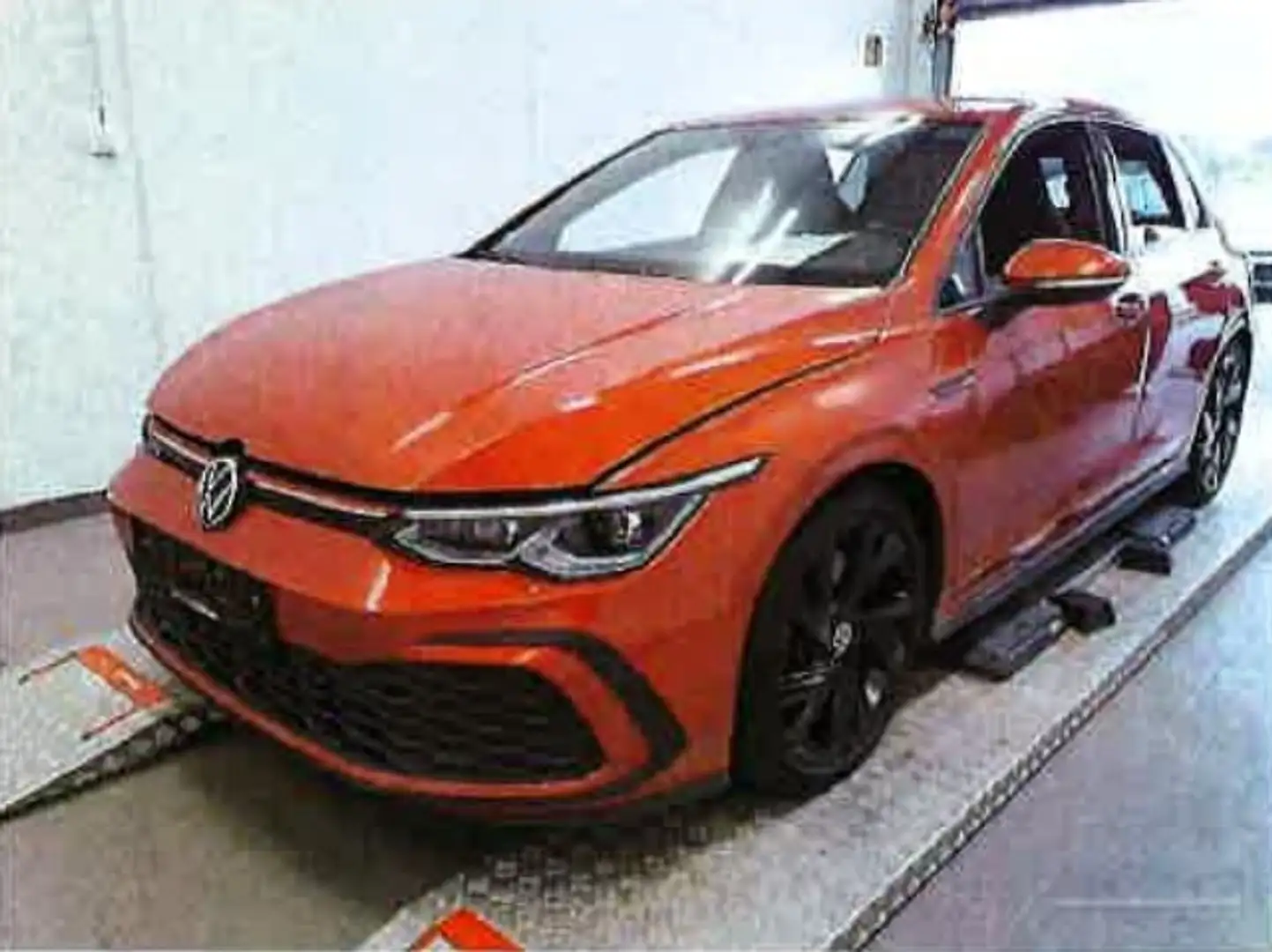 Volkswagen Golf GTI Golf VIII 2.0 TSI GTI Navi*LED+*SHZ*Klima*PDC*AC Roşu - 2