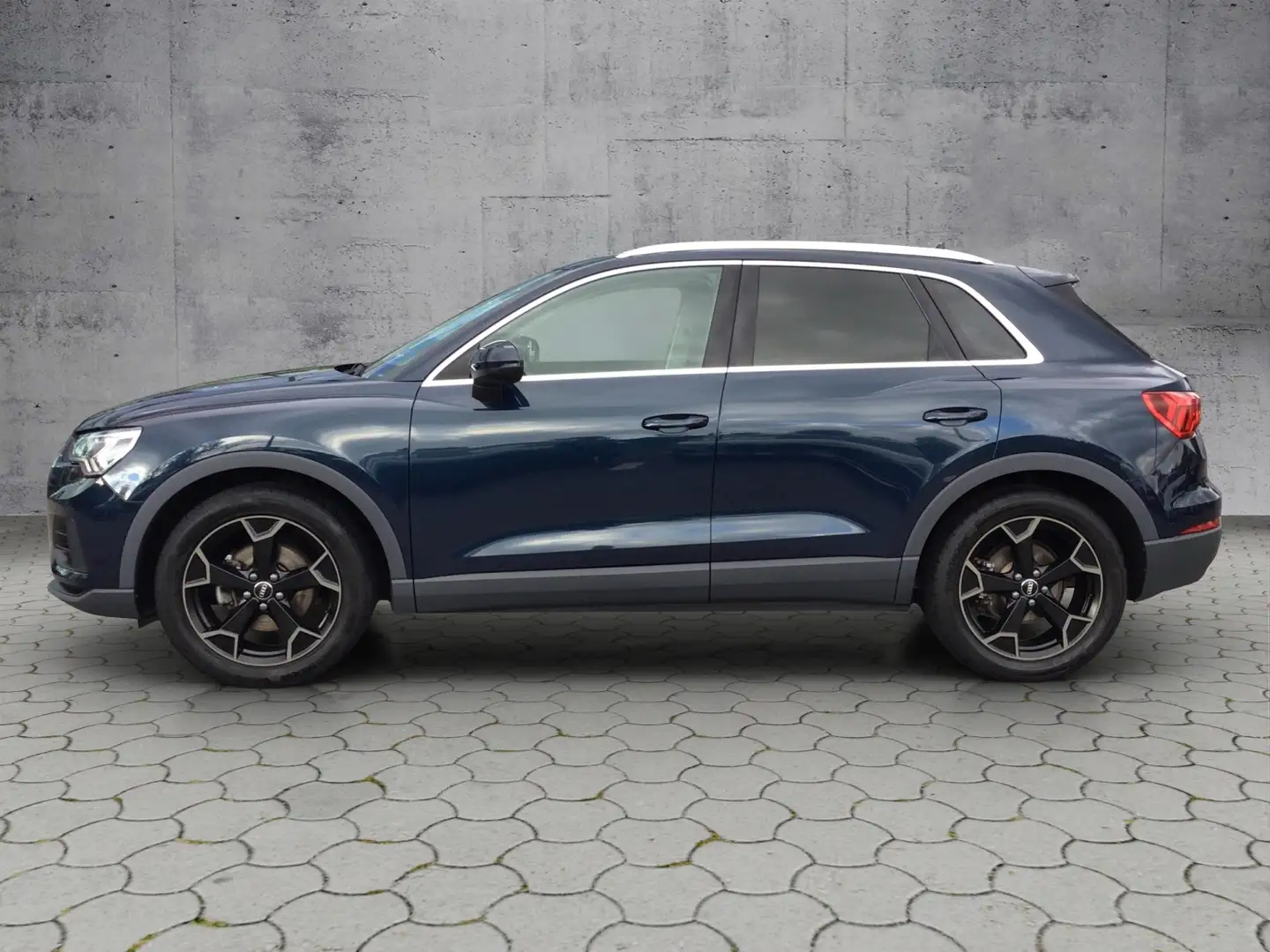 Audi Q3 35 TFSI S tronic Navi/AHK/LED/SHZ/GRA KLIMA LED A Blau - 2