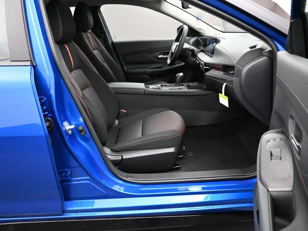 Nissan Sentra fotografie Nissan Sentra