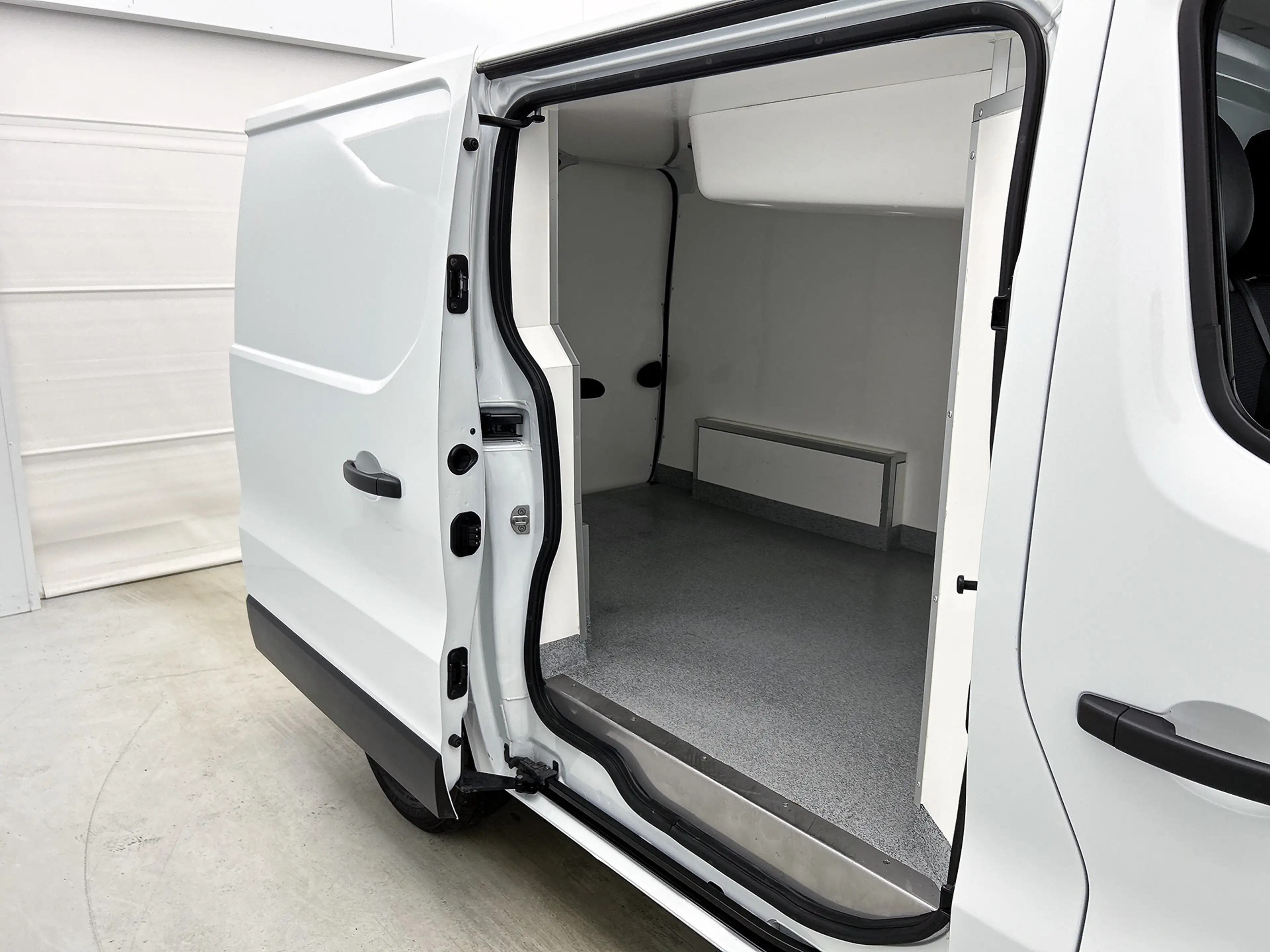 Renault Trafic 2.0 dCi 110 T27 L1H1 Koel/Vries -20, Dag/Nacht, Ai — photo 11