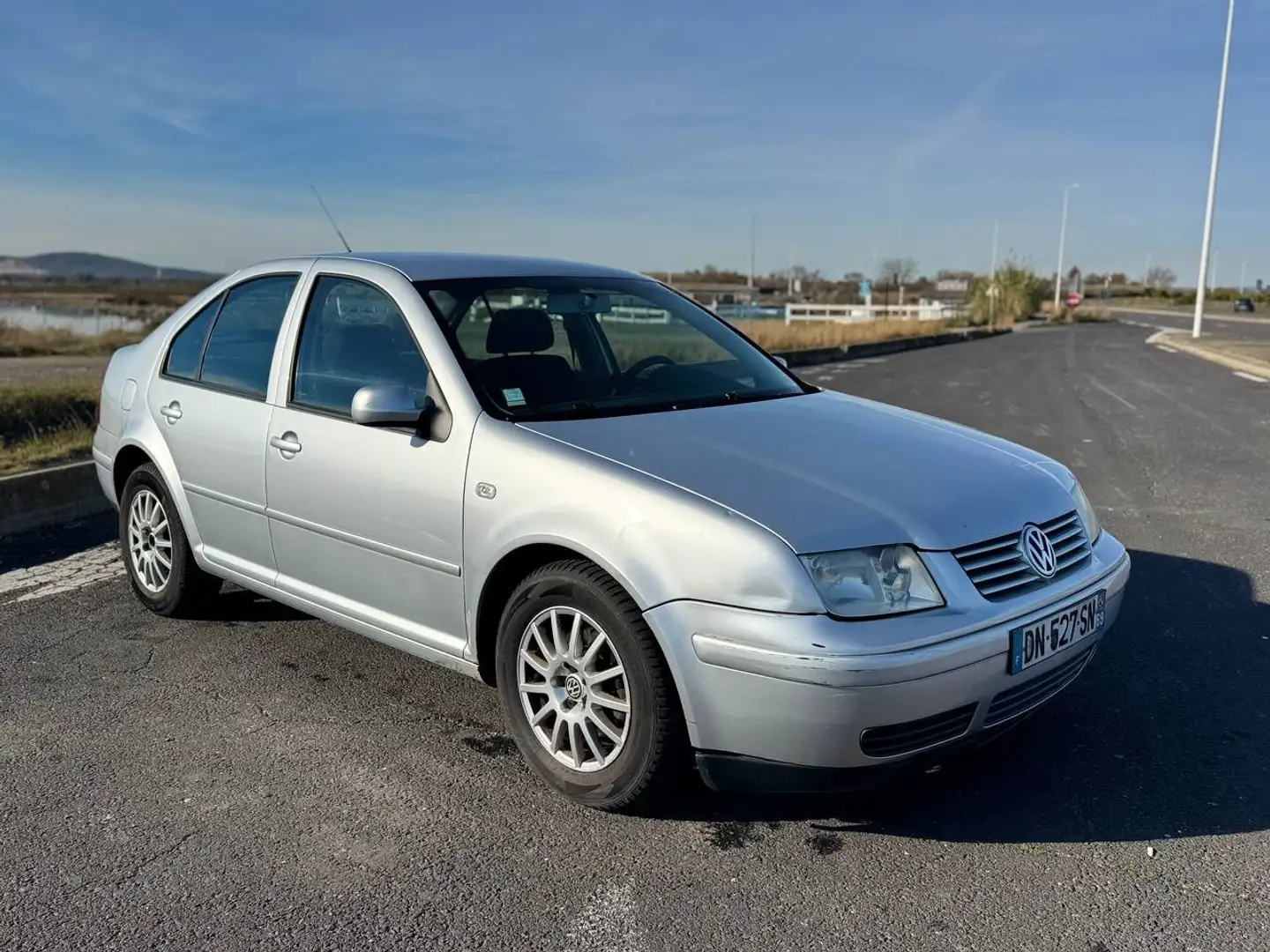 Volkswagen Bora Bora 1.6i 16v Confort Grijs - 2