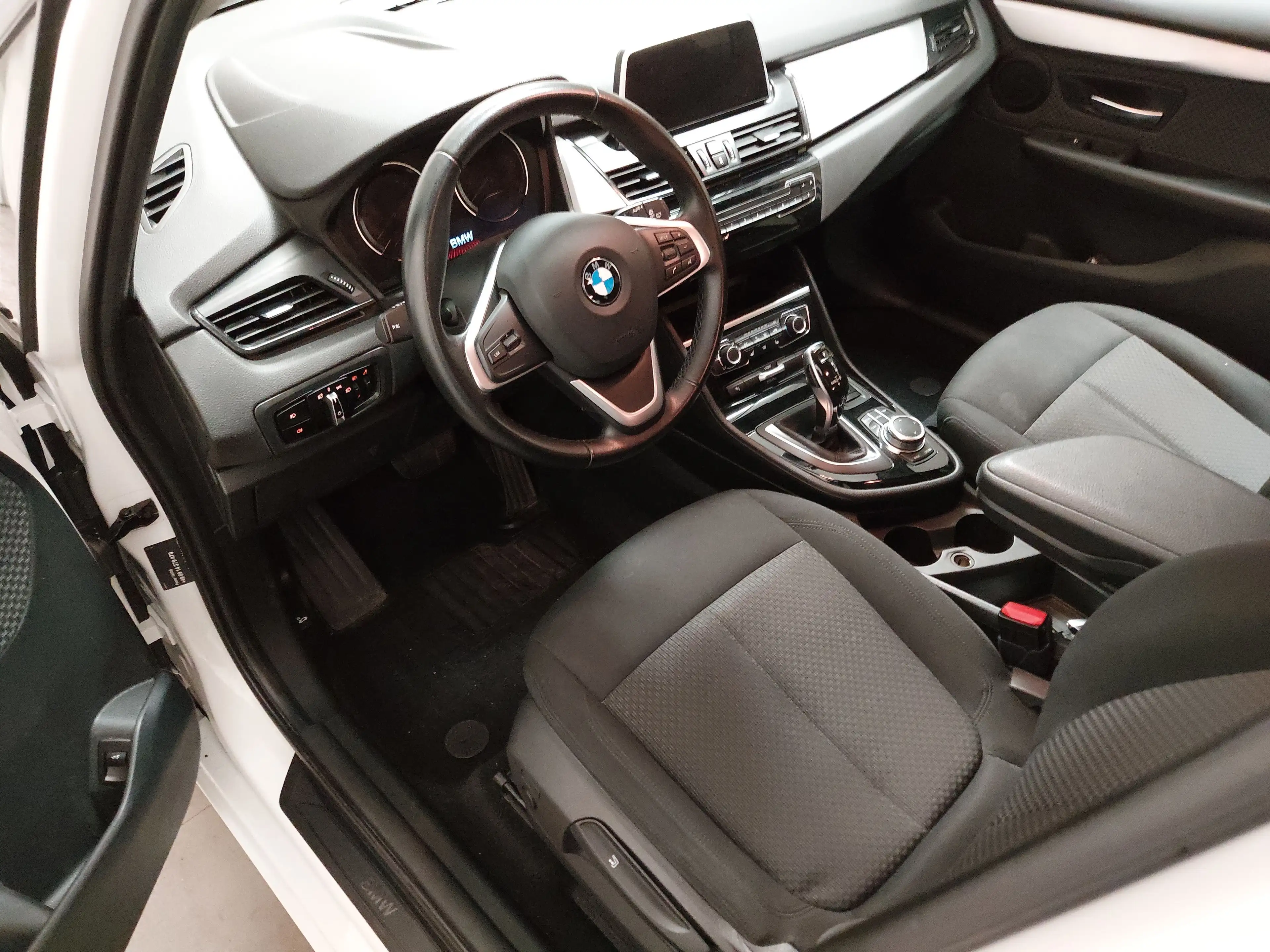 BMW 216 216 Gran Tourer Navi PDC AHK Shz — photo 6