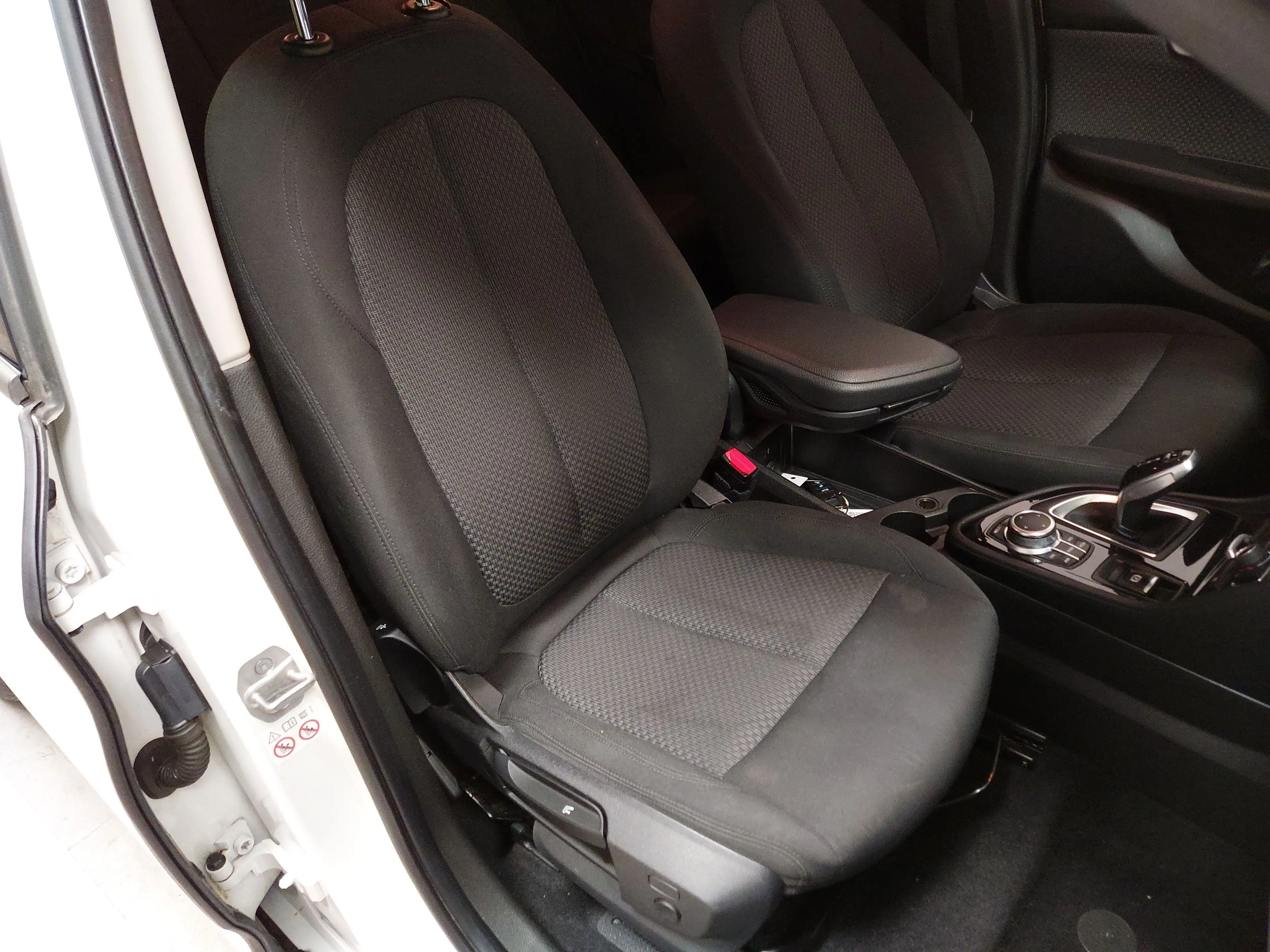 BMW 216 216 Gran Tourer Navi PDC AHK Shz — photo 10