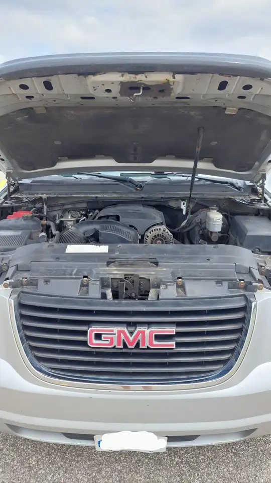 GMC Yukon снимка GMC Yukon