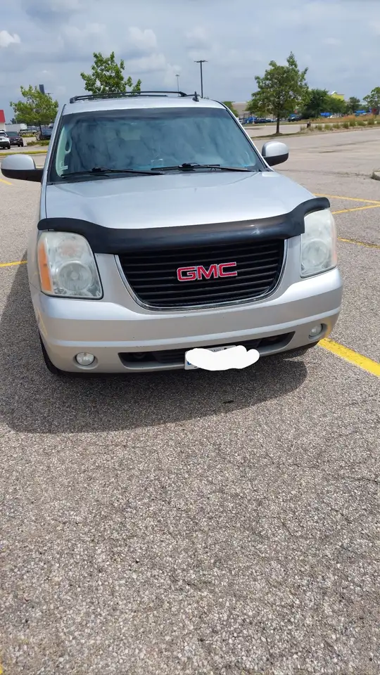 GMC Yukon снимка GMC Yukon