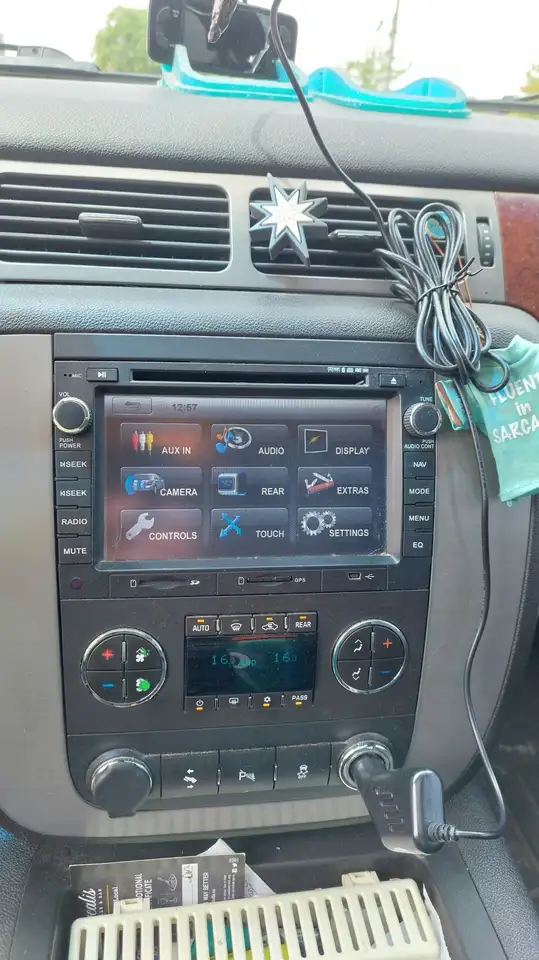 GMC Yukon снимка GMC Yukon
