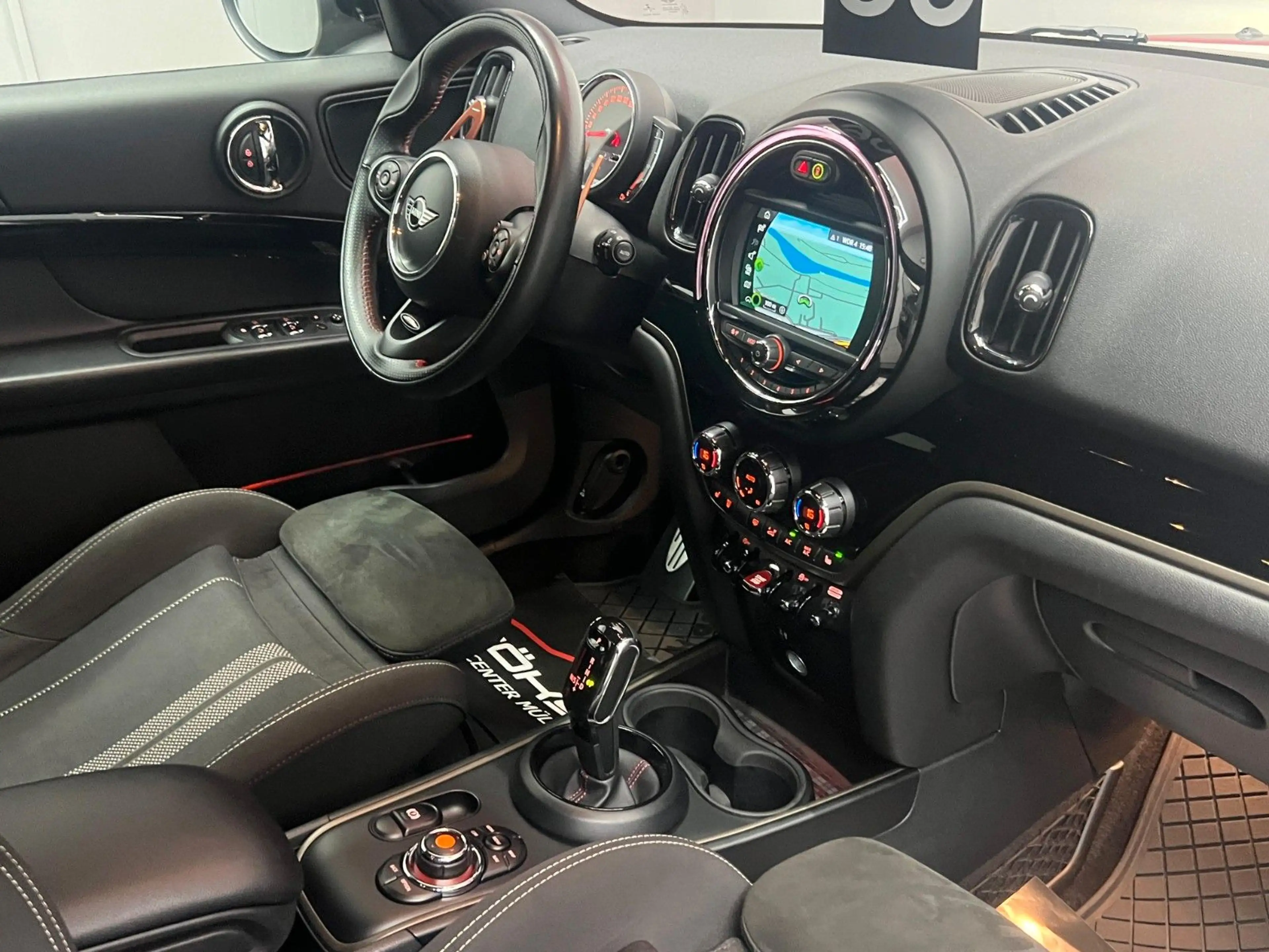 MINI John Cooper Works Countryman John Cooper Works All4 — photo 12