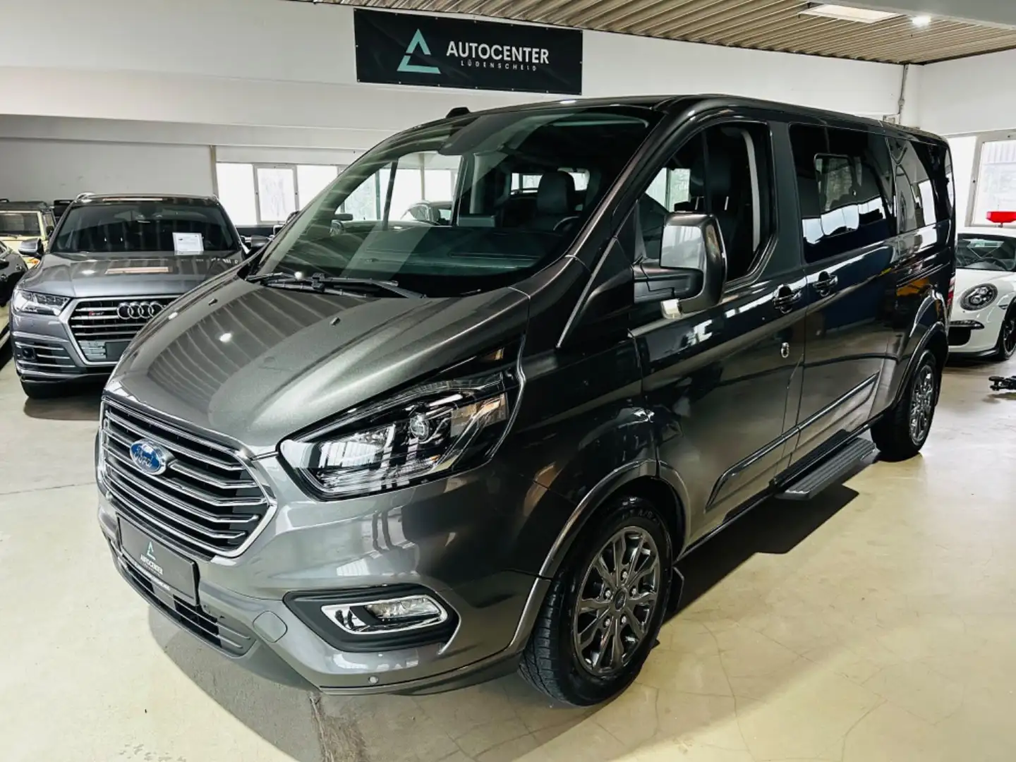 Ford Transit Tourneo Custom 320 L2  Titanium X Grau - 1
