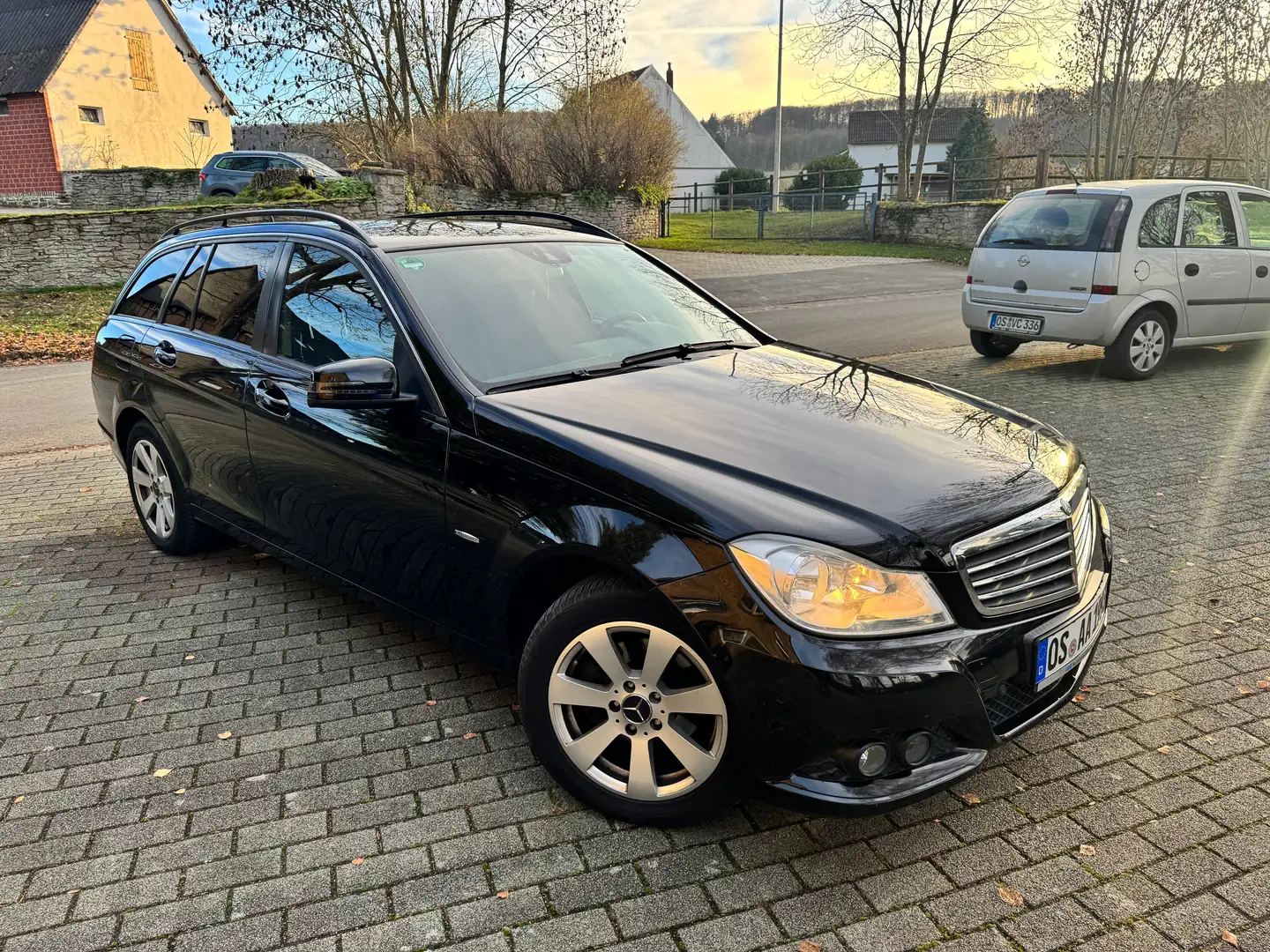 Mercedes-Benz C 200 C-Klasse T-Modell Diesel T CDI DPF Classic Negro - 1