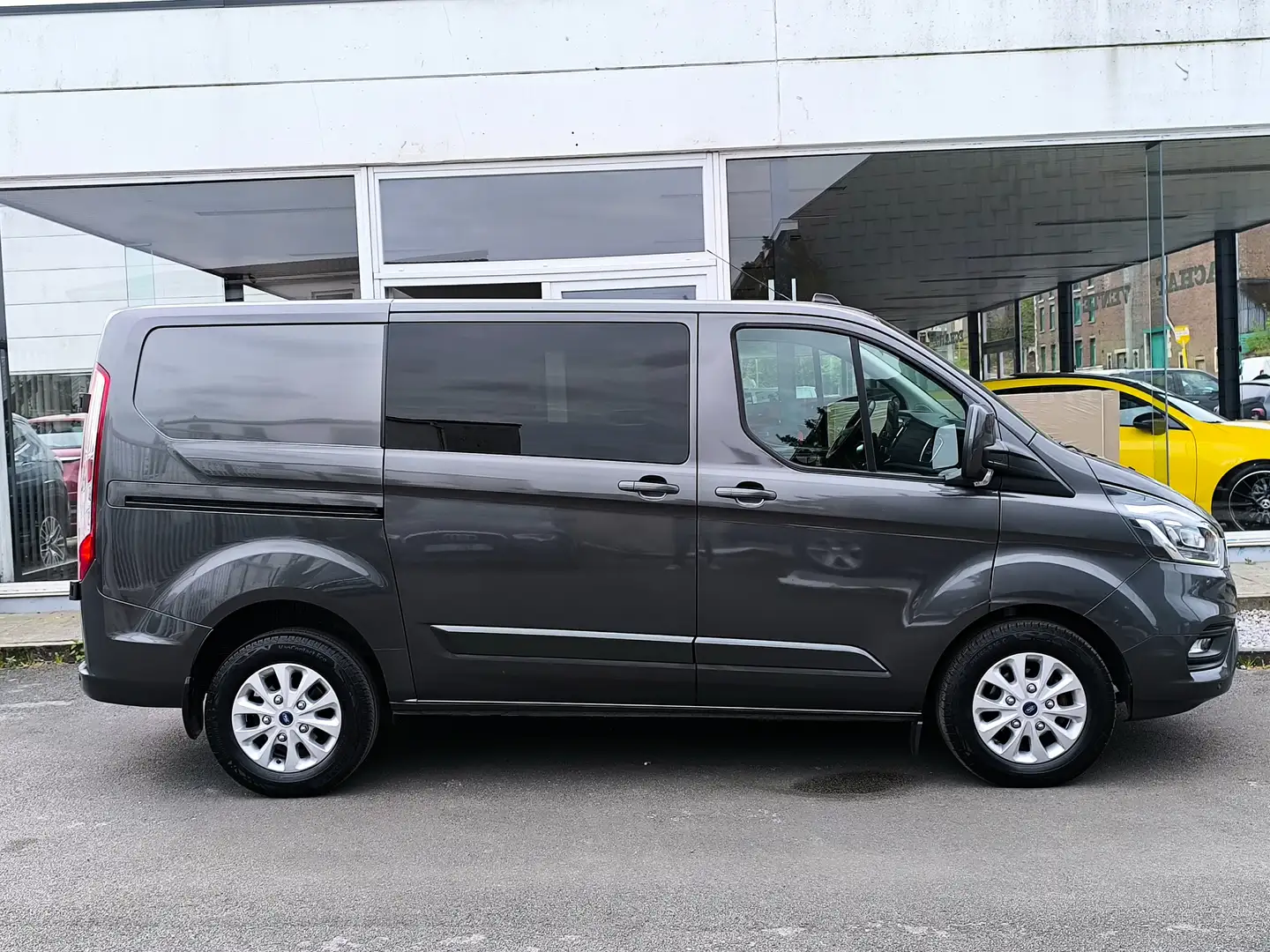 Ford Tourneo Custom TRANSİT 2.0TDCI 170CV B.AUTO DOUBLE CABINE 5 PL Gris - 2