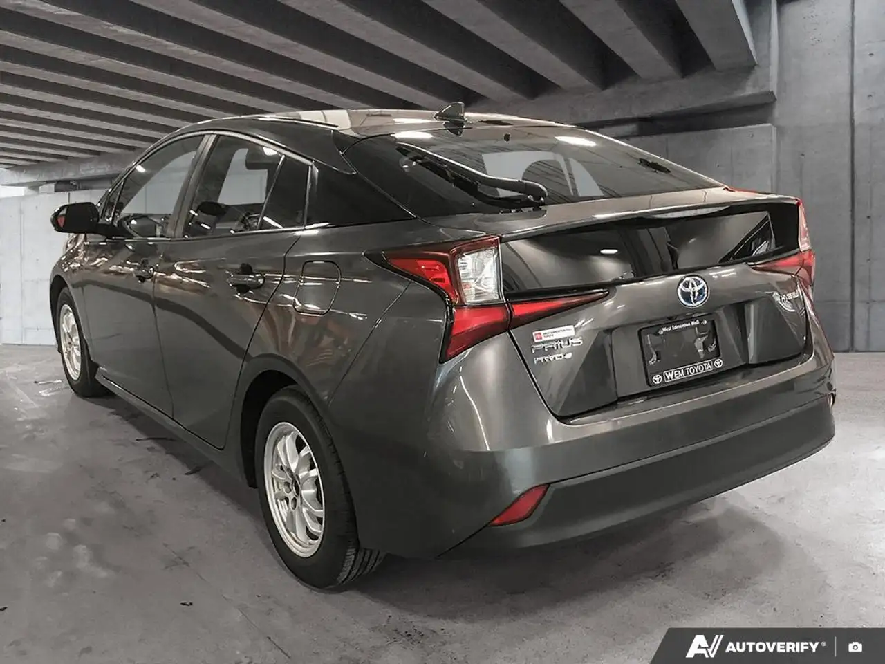 Toyota Prius снимка Toyota Prius