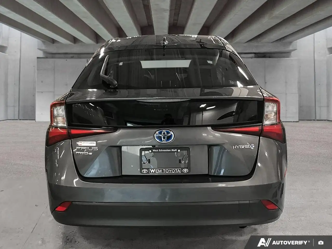 Toyota Prius снимка Toyota Prius