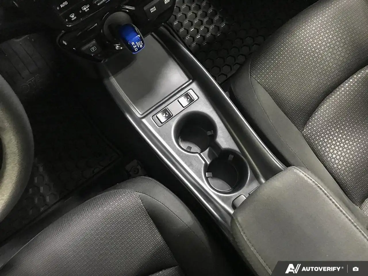 Toyota Prius снимка Toyota Prius