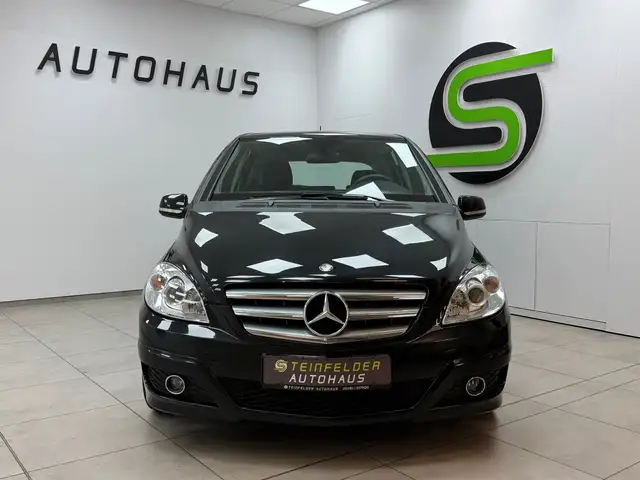 Mercedes-Benz B Class view 2
