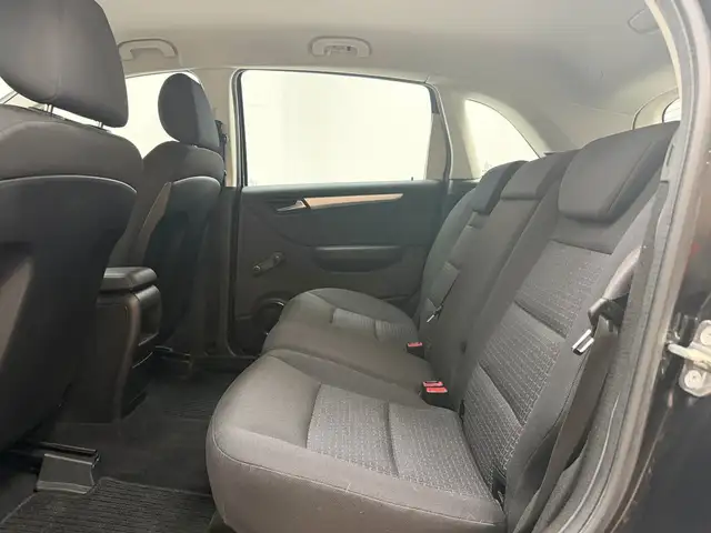 Mercedes-Benz B Class view 13