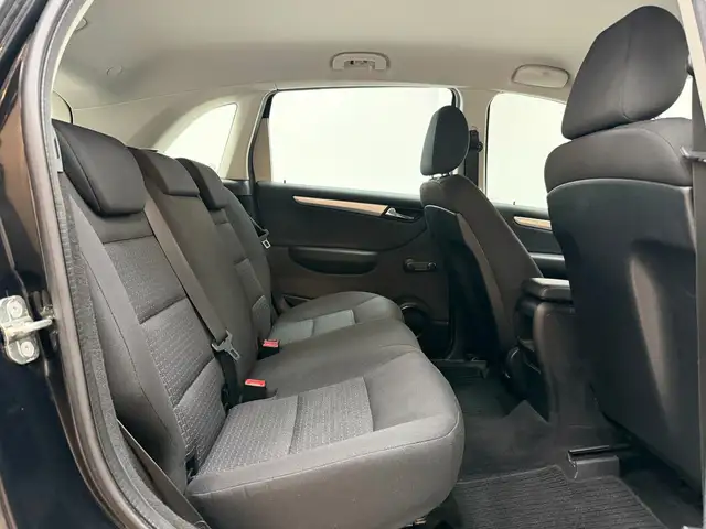 Mercedes-Benz B Class view 14