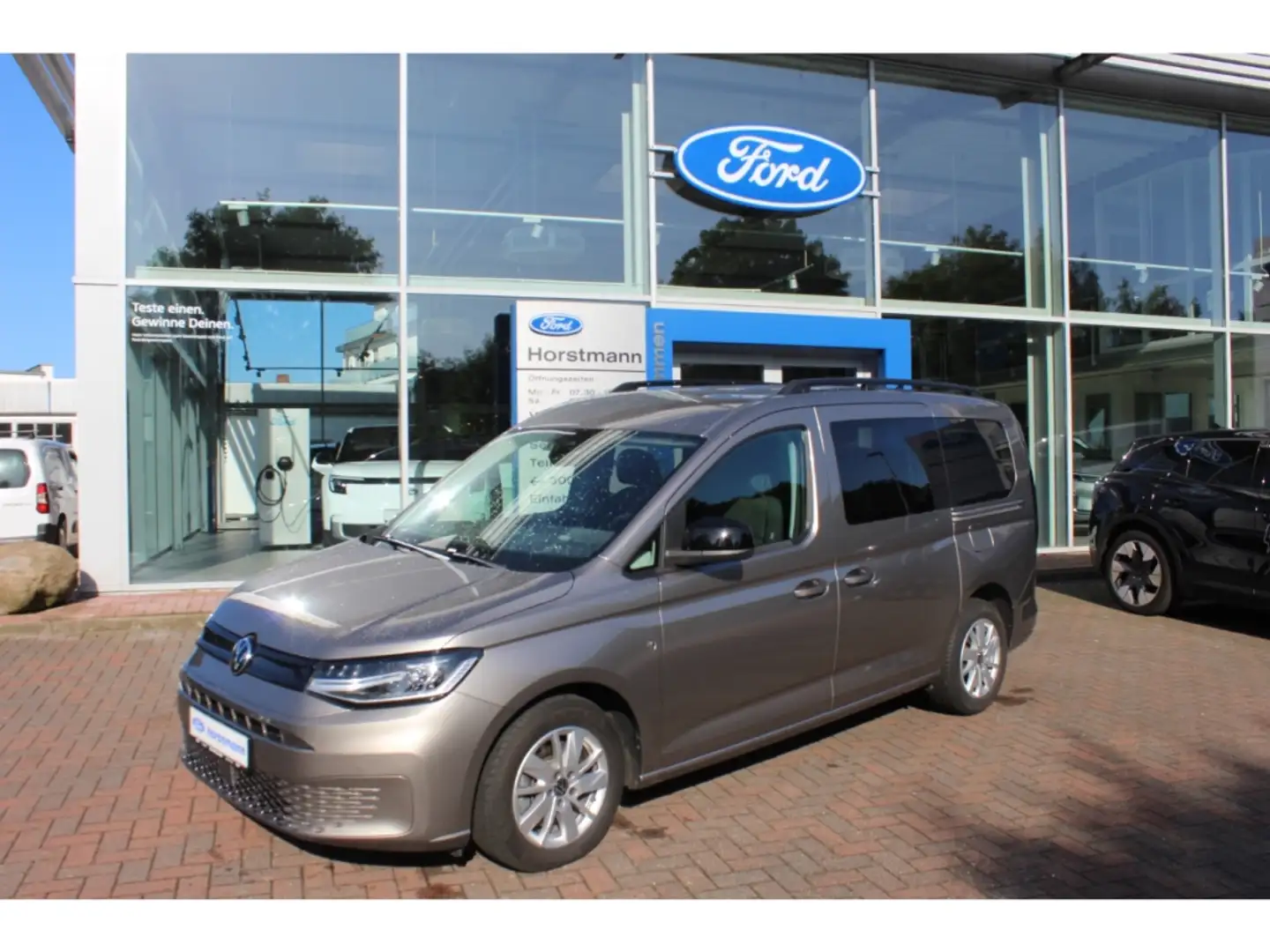 Volkswagen Caddy TDI AUTOMATIK, ACC, LED, NAVI, PDC, LM, AHK Beige - 1
