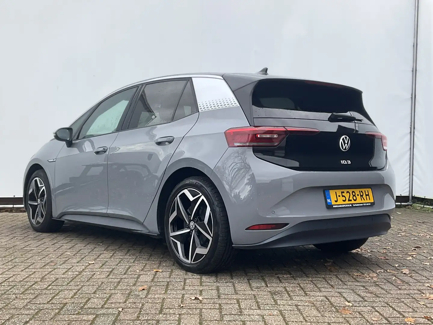 Volkswagen ID.3 First Plus 58 kWh Stoel.Sttuverw. Adapt.Cruise DAB Grigio - 2