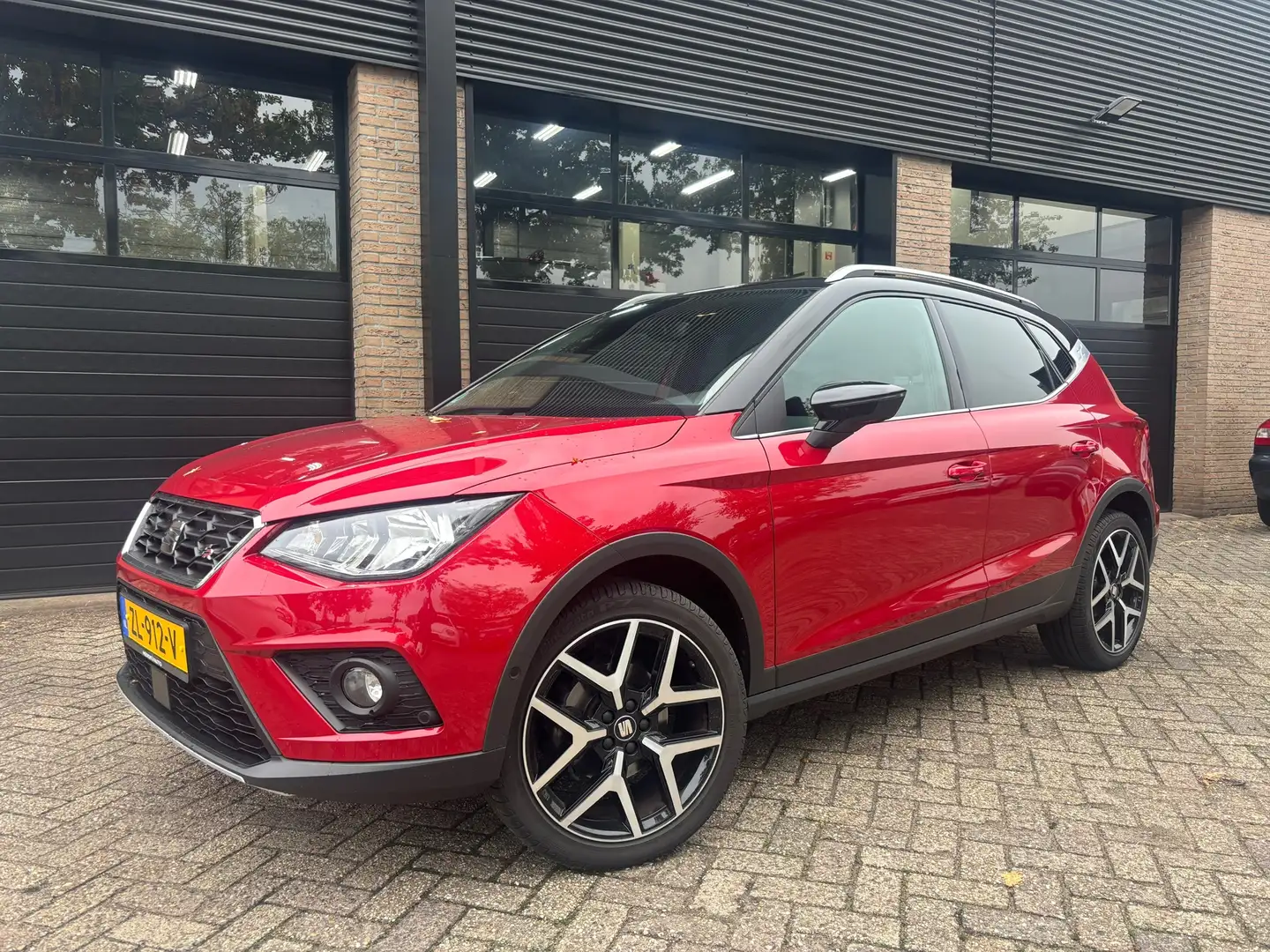 SEAT Arona 1.0 TSI FR Xcellence Business Intense Rouge - 1