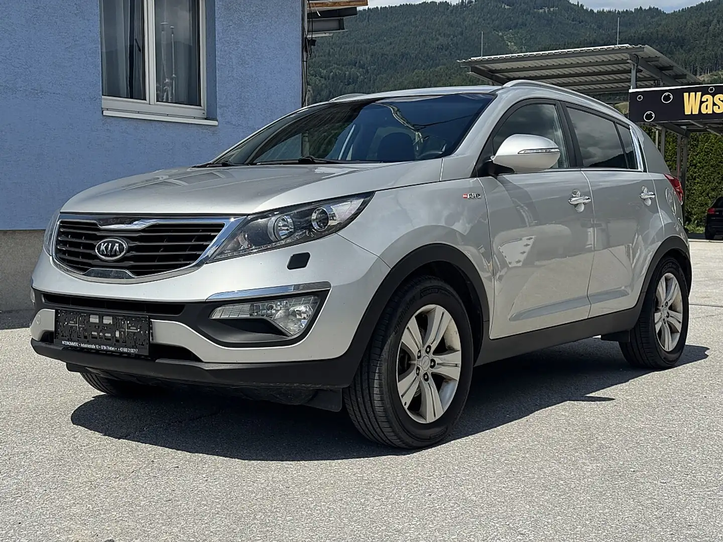 Kia Sportage Active 2,0 CRDi 4WD DPF Aut. // DIFF.-SPERRE // Grau - 1