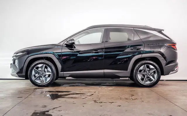 Hyundai Tucson view 2