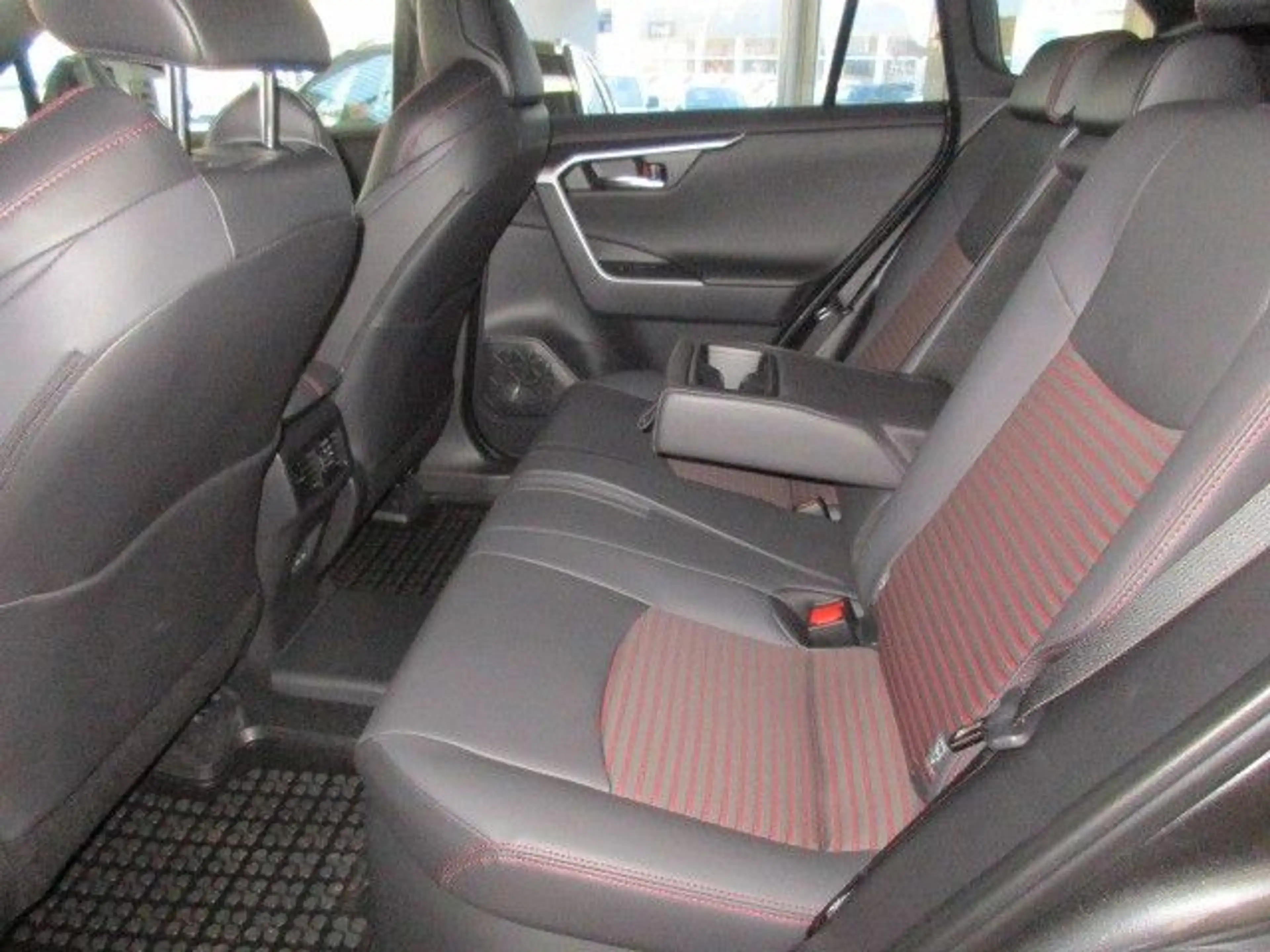 Suzuki Across 2.5 Plug-In Hybrid Comfort+ — photo 7