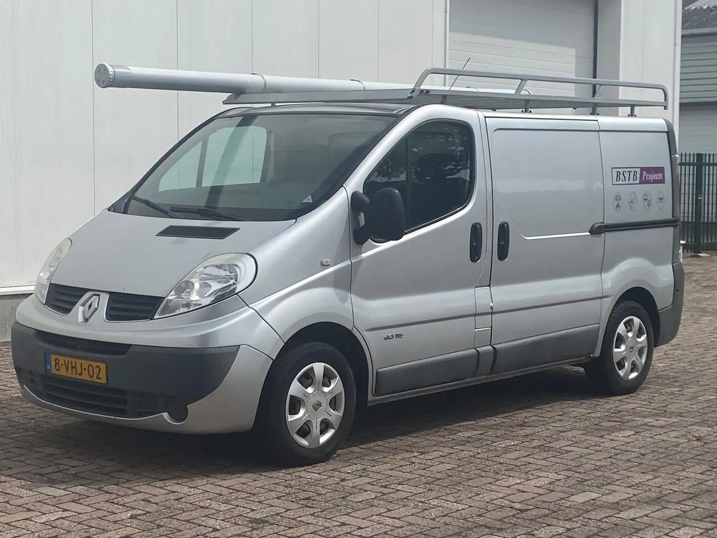 Renault Trafic 2.0 dCi T29 L1H1 3-Persoons Gris - 1
