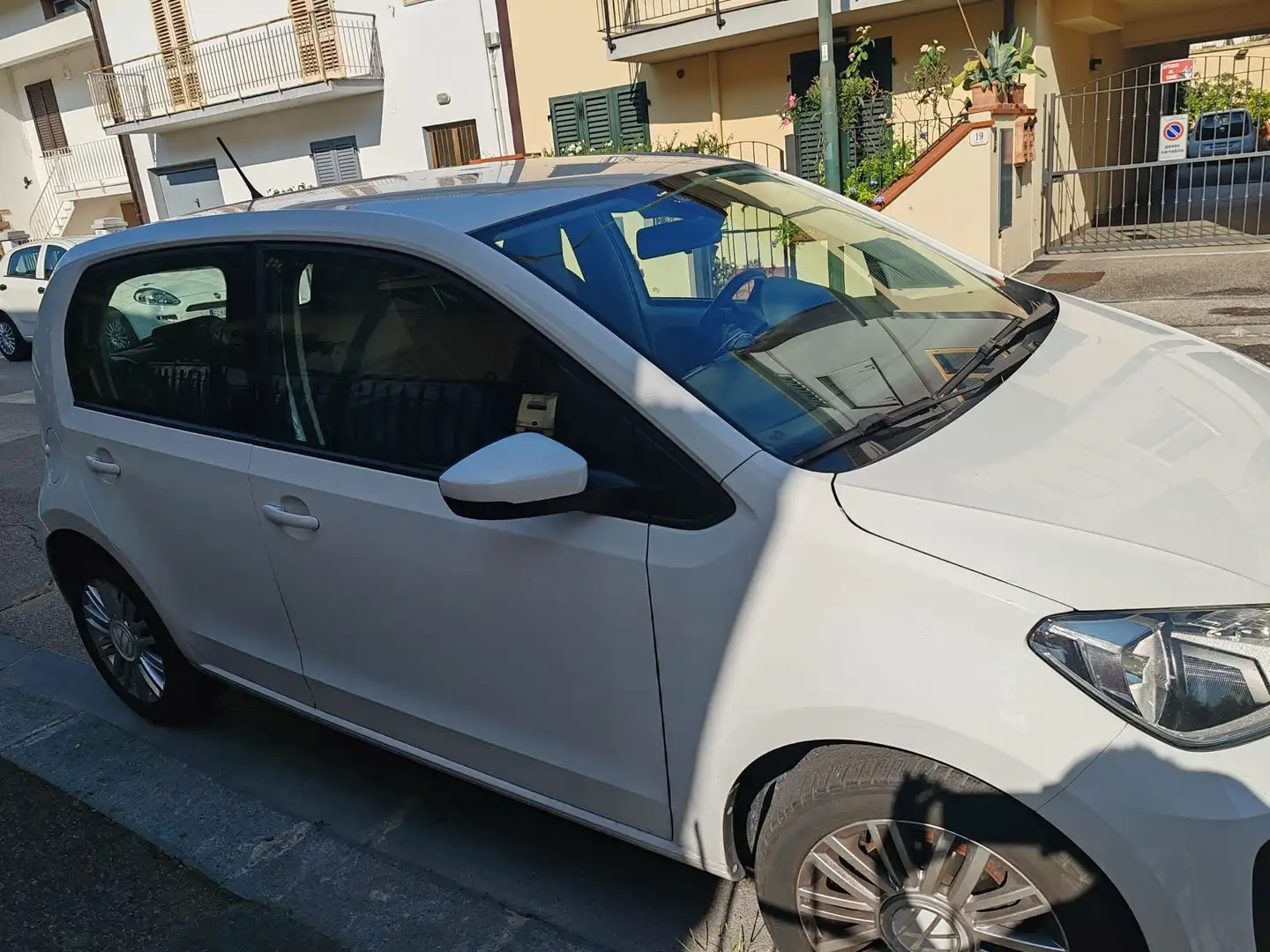 Volkswagen up! up! 5p 20175p 1.0 eco Move 68cv my20 Bianco - 2