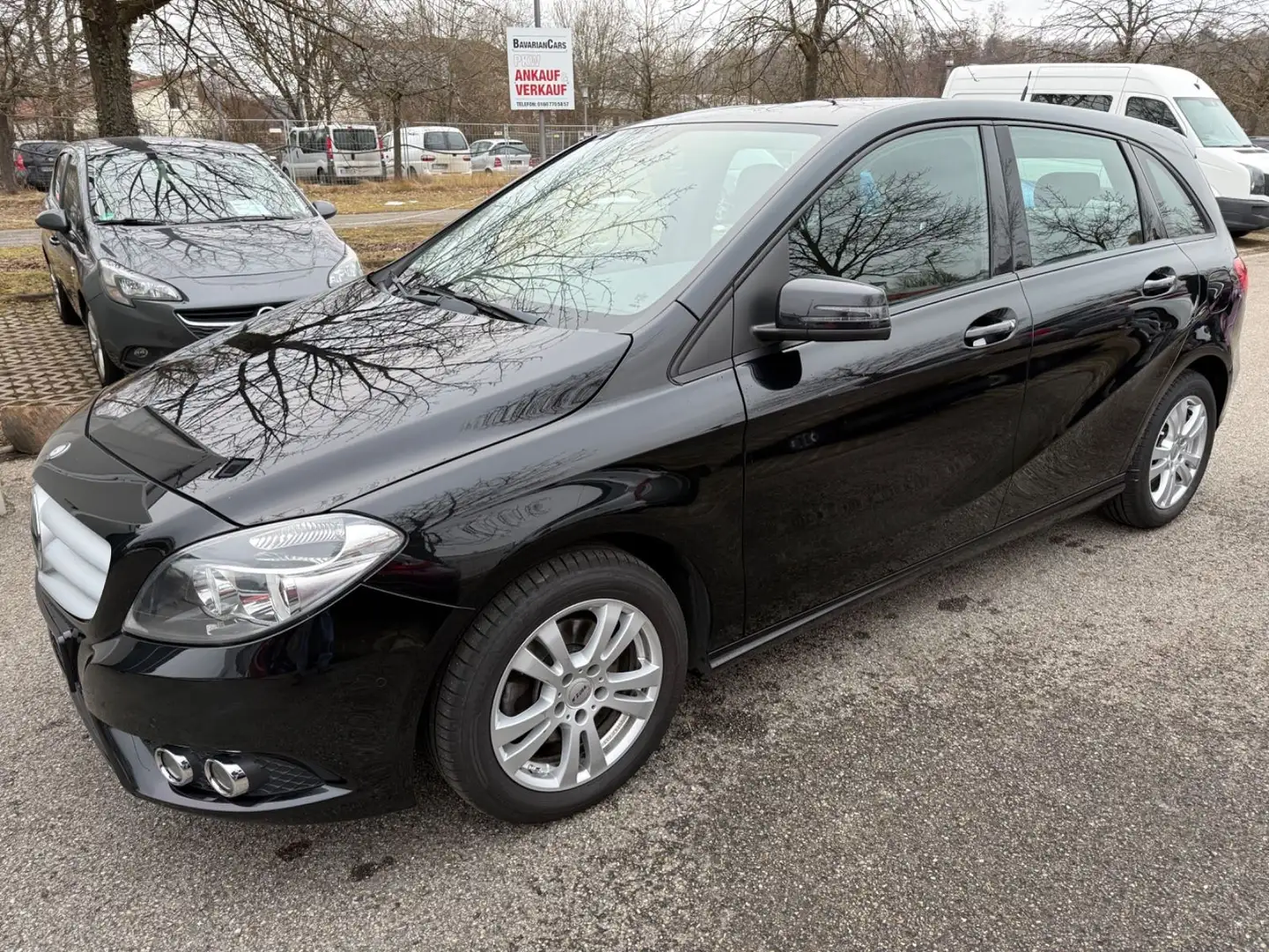 Mercedes-Benz B 220 B 220 CDI, 2. Hand, lückenl. bei Mercedes Noir - 1