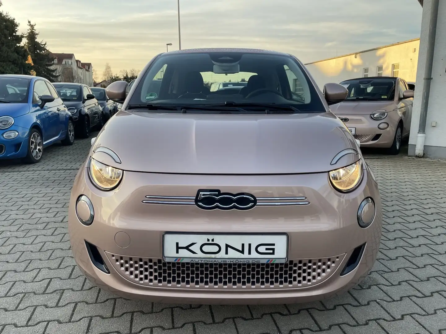 Fiat 500e Neuer 500 Elektro 320km Reichweite Gold - 2