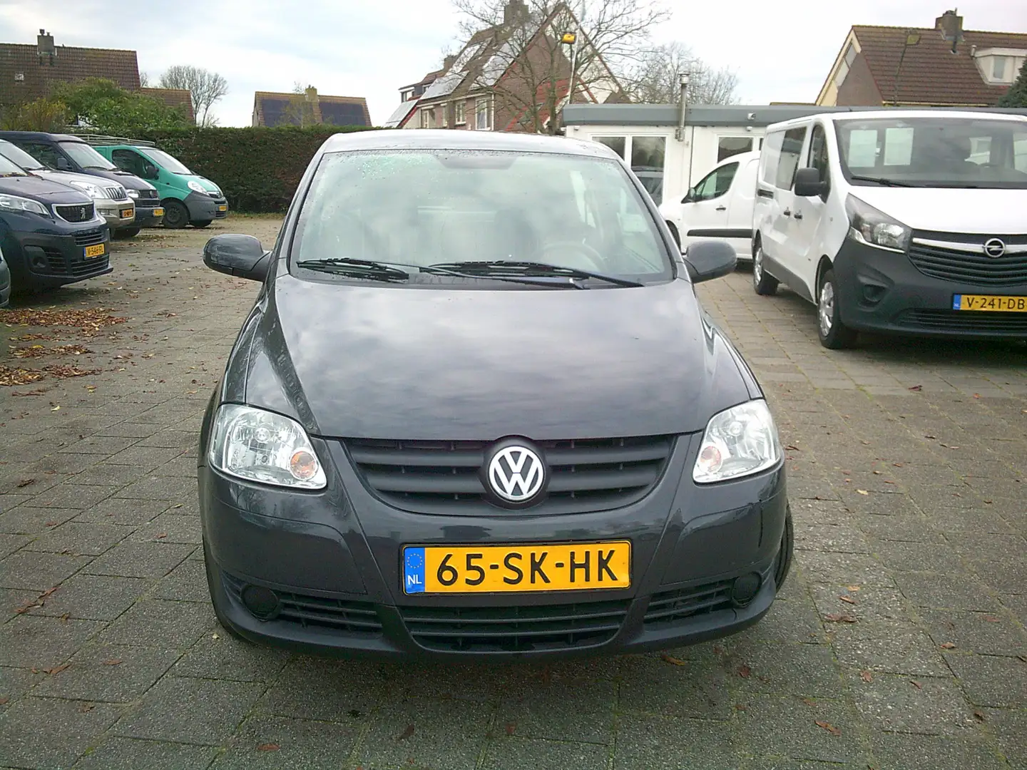 Volkswagen Fox 1.2 Trendline INRUIL KOOPJE !!! MET ZEER LAGE KM S Grijs - 2