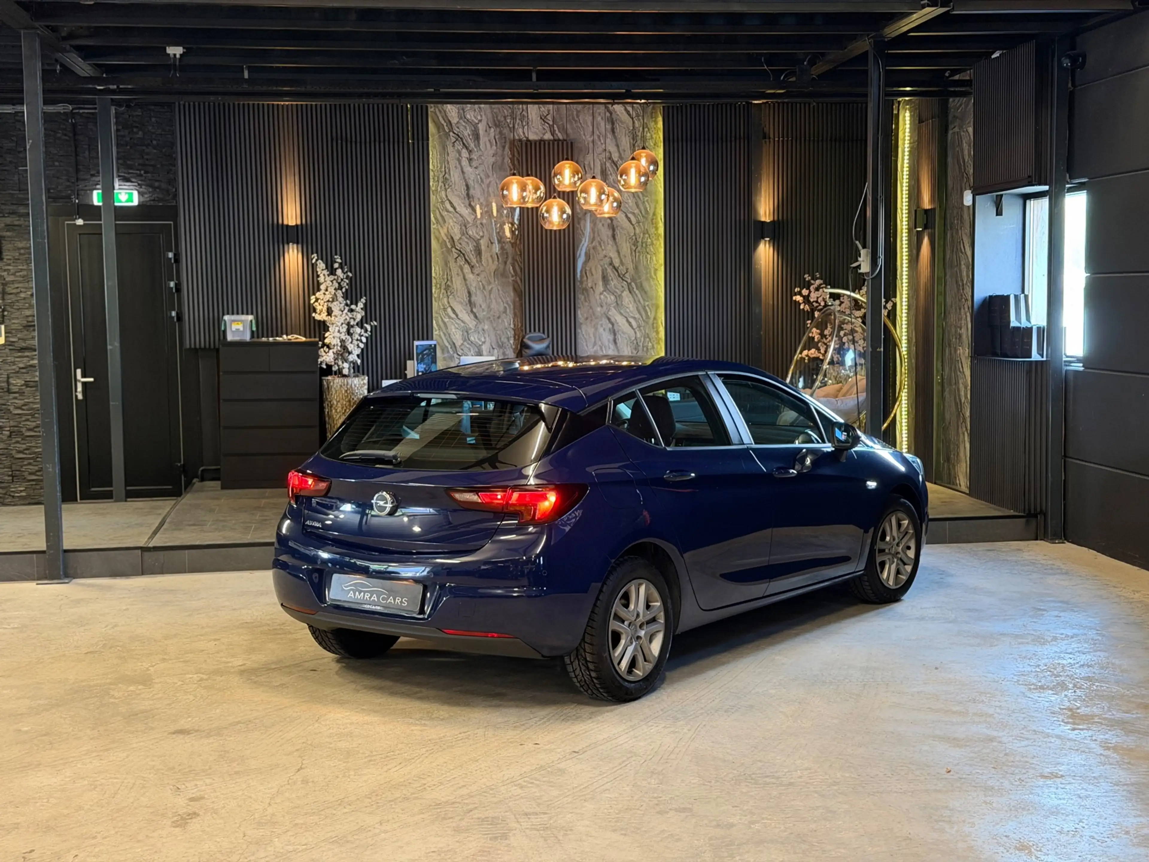 Opel Astra 1.0 Online Edition Automaat — photo 2