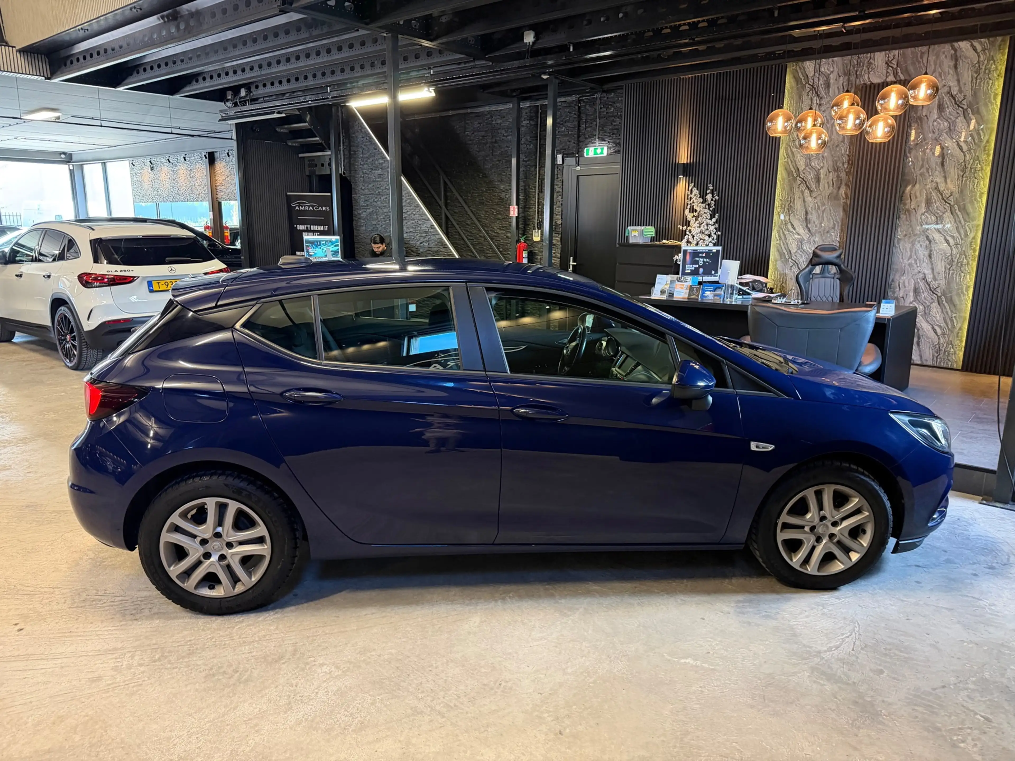 Opel Astra 1.0 Online Edition Automaat — photo 9