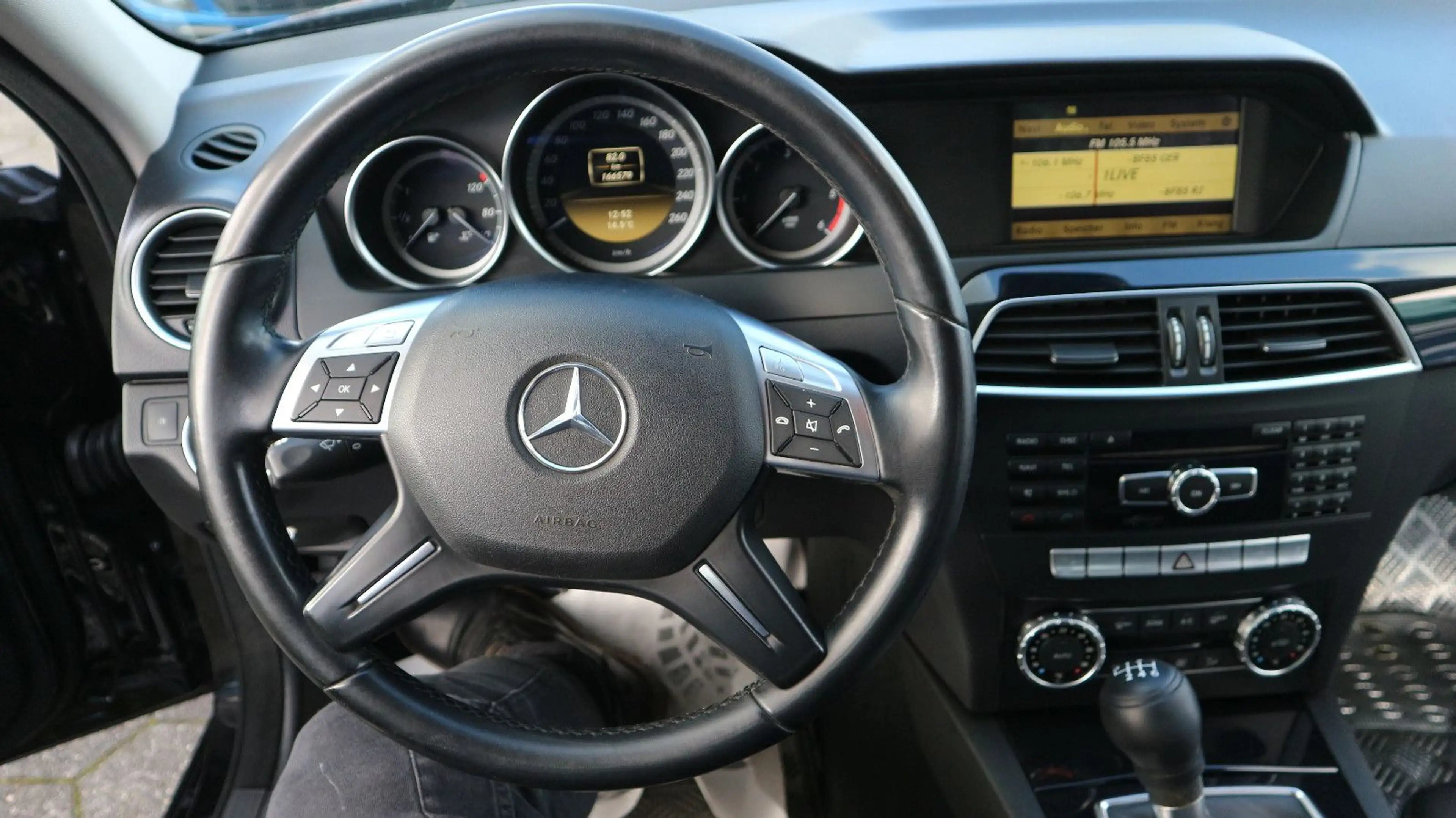 Mercedes-Benz C 220 C CDI BlueEfficiency — photo 11