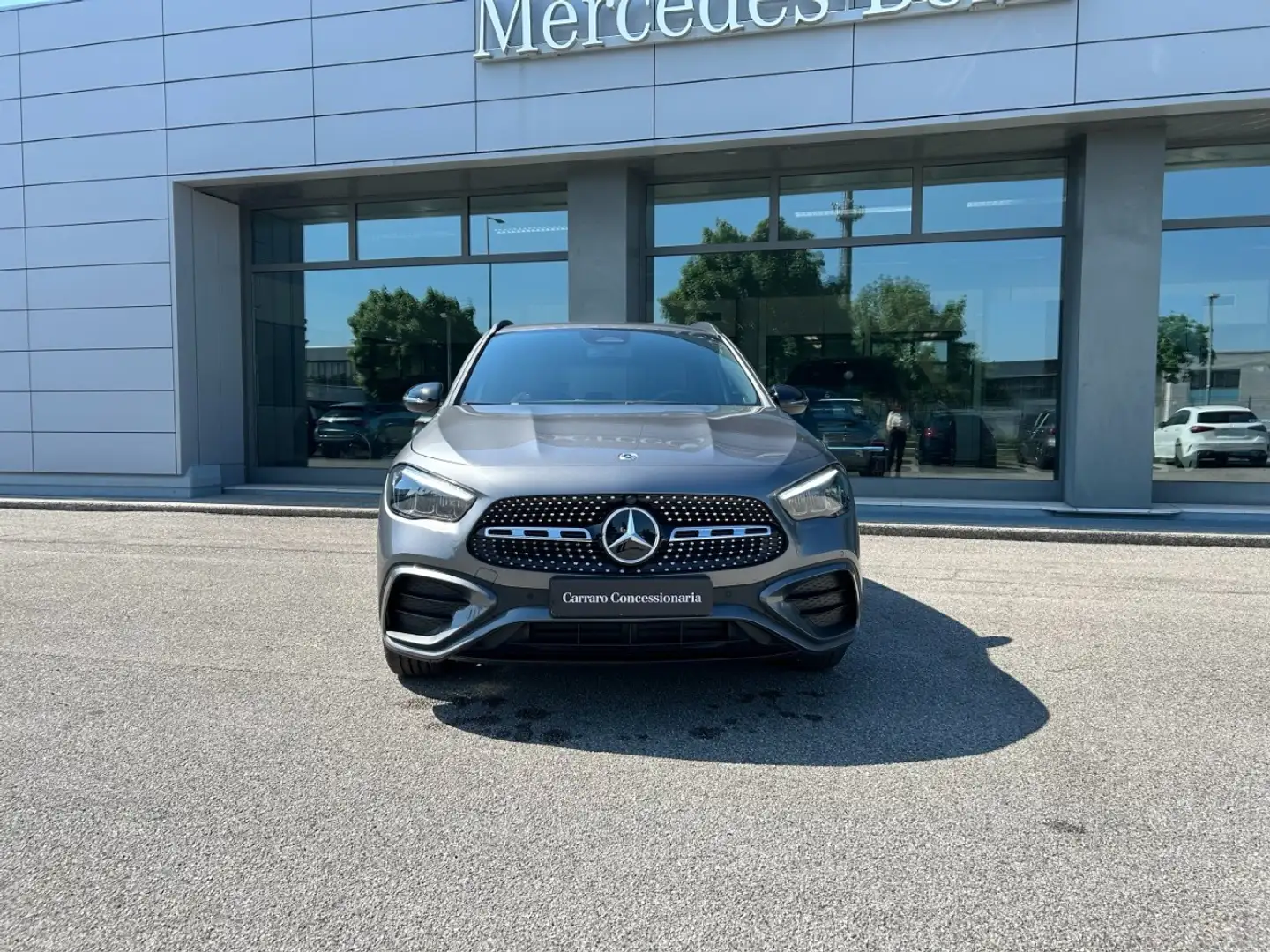 Mercedes-Benz GLA 200 d automatic Grigio - 2