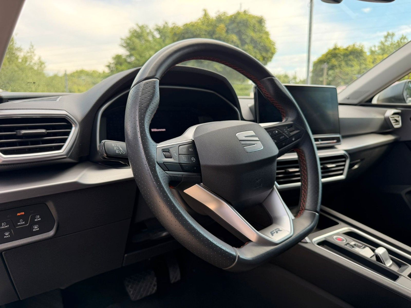 SEAT Leon Sportstourer FR Tempo*Navigation — photo 8