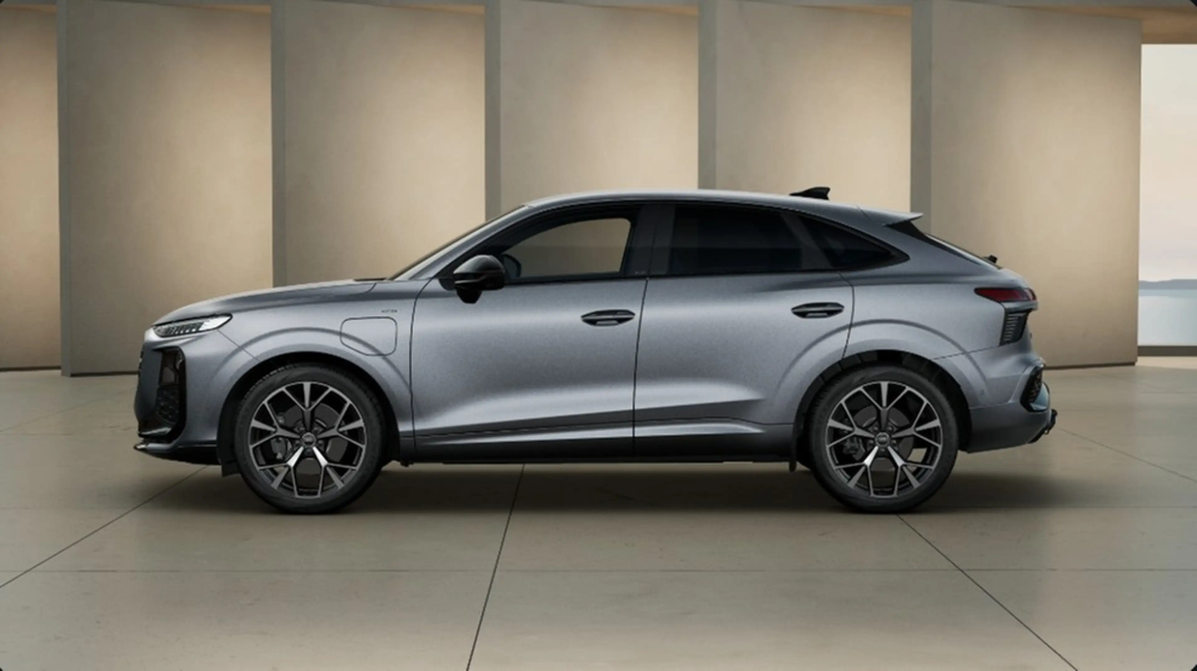 Audi Q3 Sportback e-hybrid 200 kW MATTEFFEKT AHK, Tech ... — photo 3