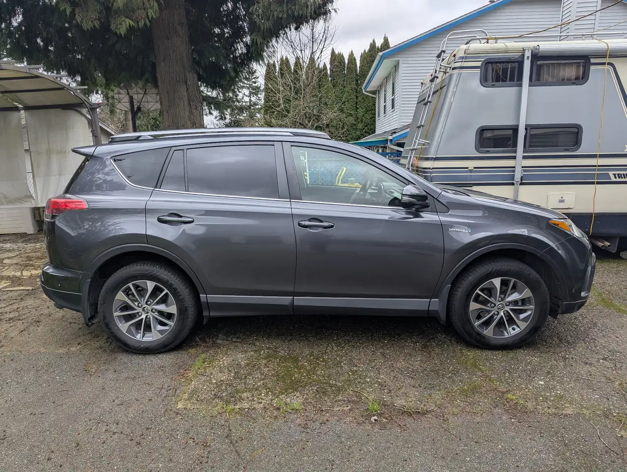 Toyota RAV 4 снимка Toyota RAV 4